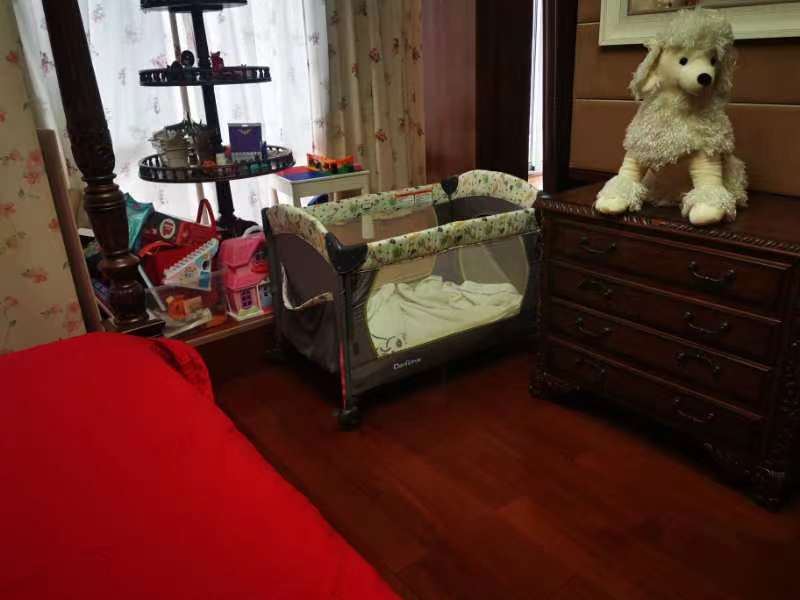 春晖花园 5室3厅5卫 304.30m&sup2;