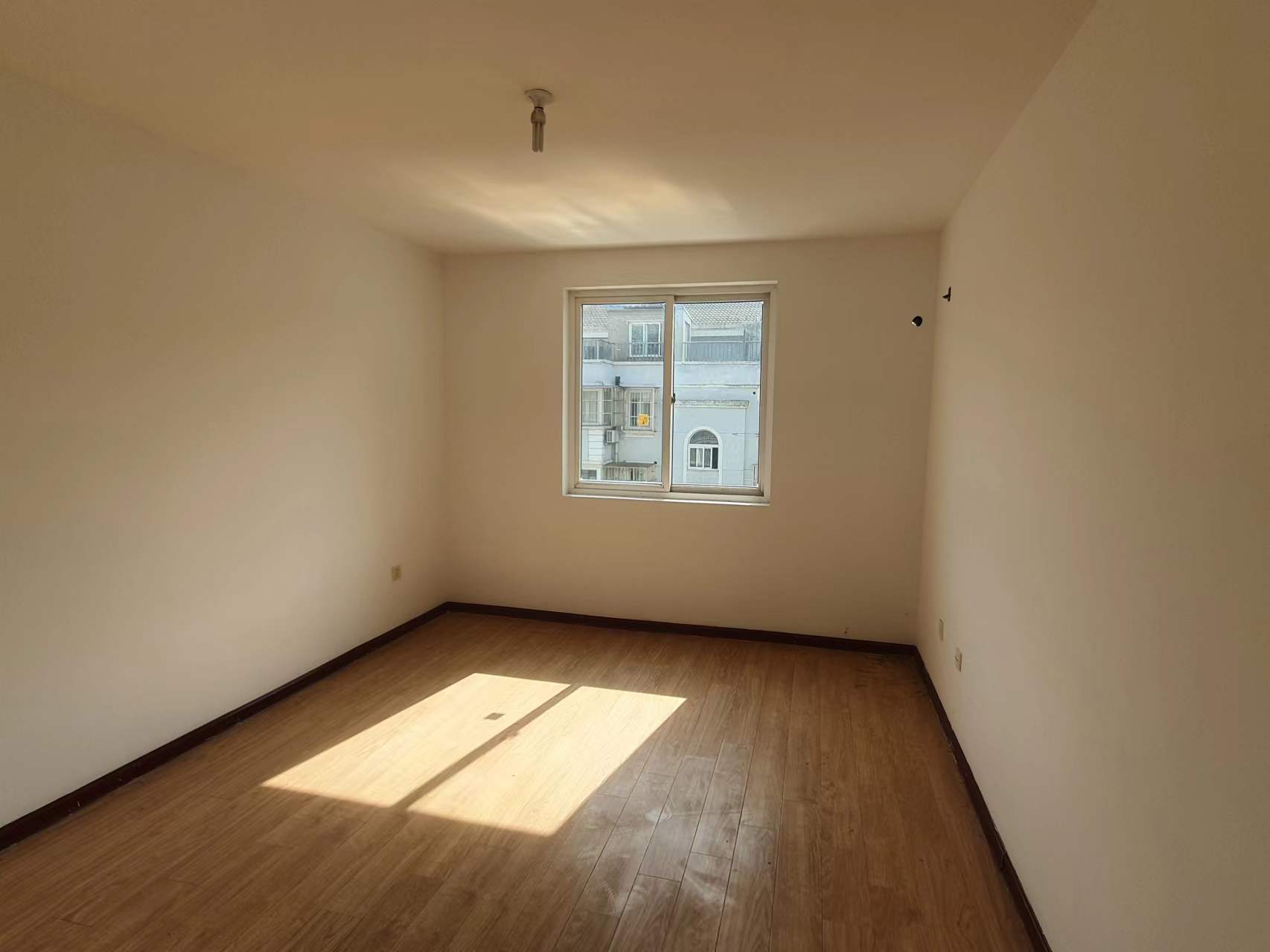 五山花苑 6室2厅2卫 209.18m&sup2;
