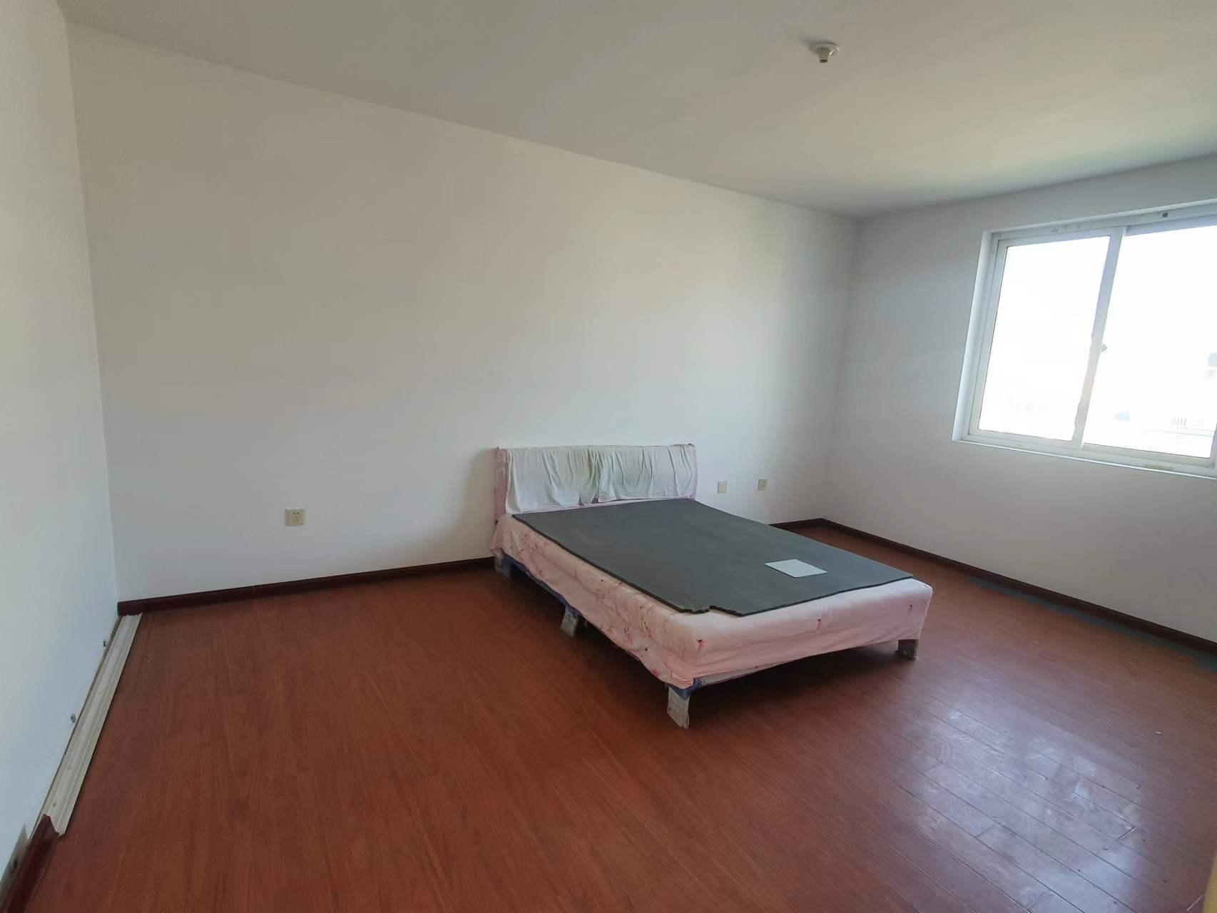 五山花苑 6室2厅2卫 209.18m&sup2;