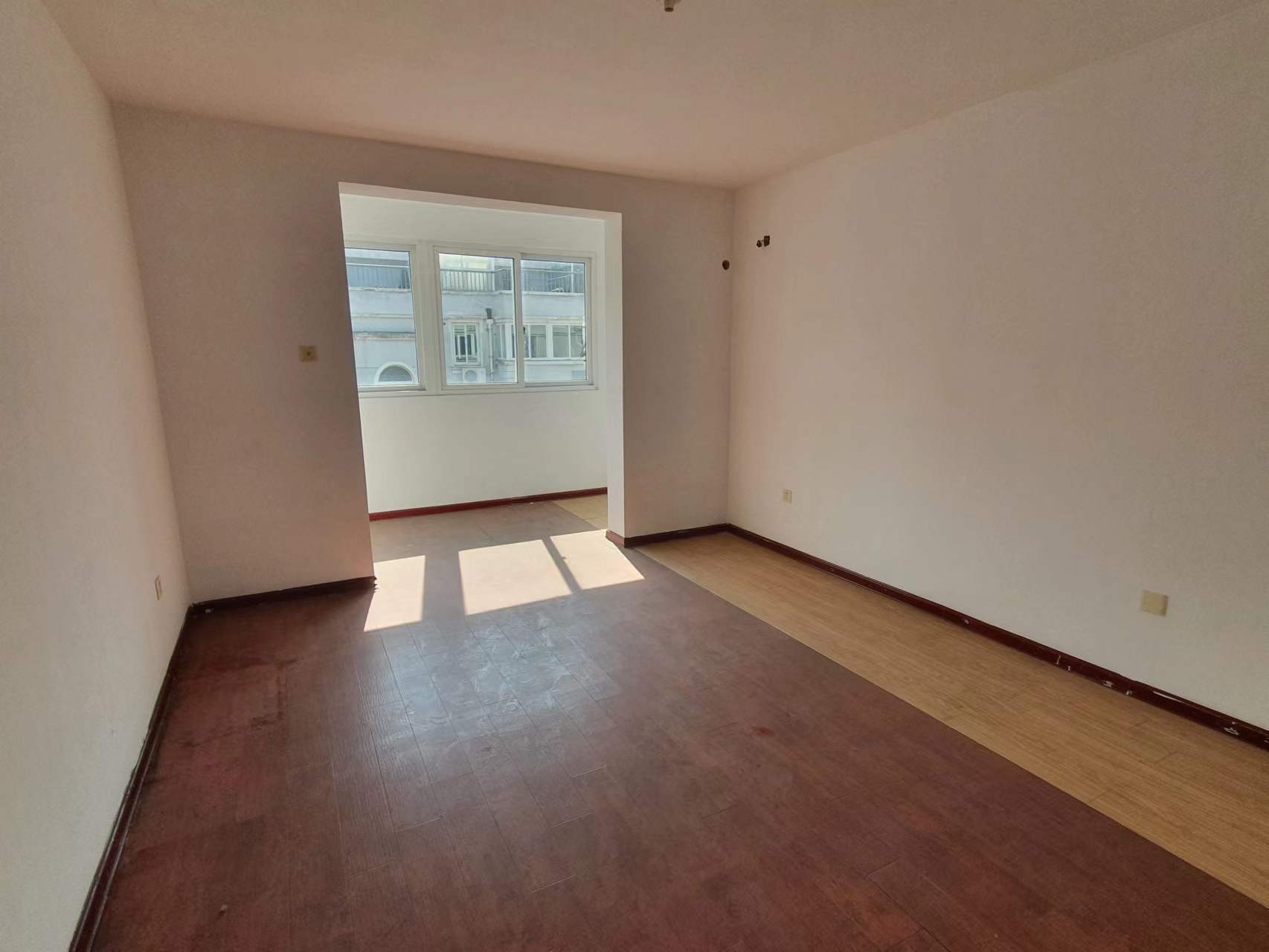 五山花苑 6室2厅2卫 209.18m&sup2;