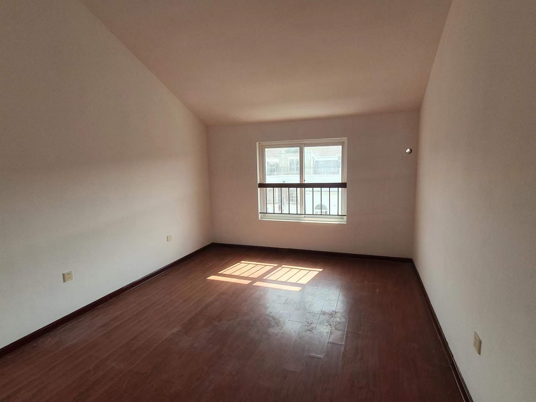 五山花苑 6室2厅2卫 209.18m&sup2;