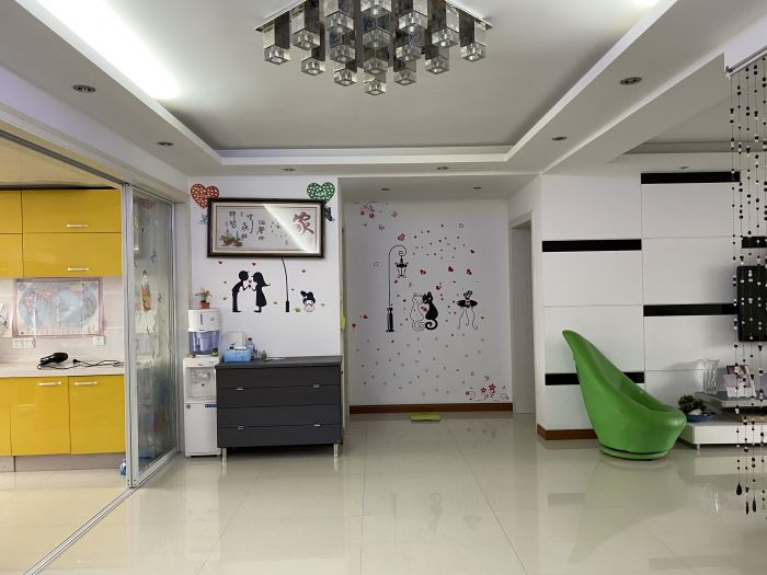 天山花苑 3室2厅1卫 134m&sup2;