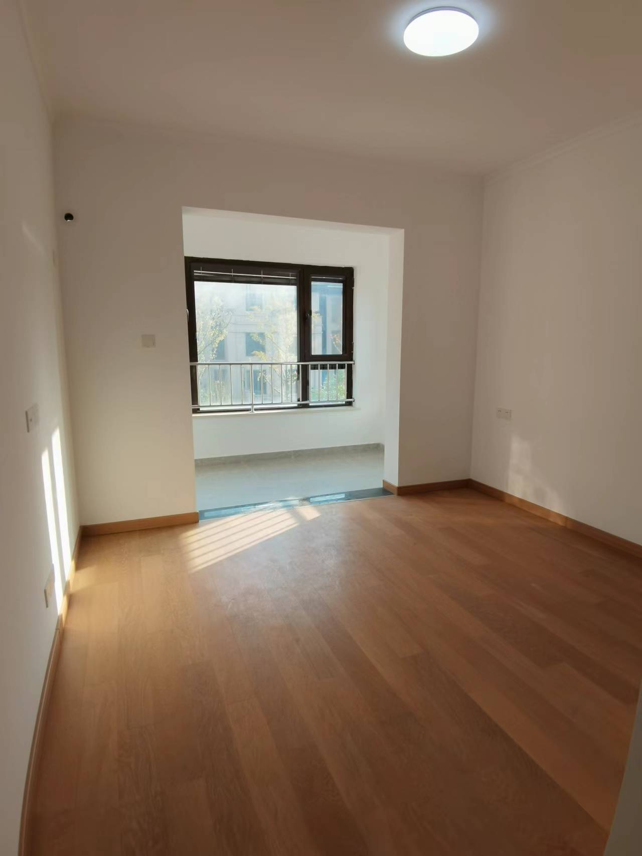 中兴兰溪荟 3室2厅2卫 142m&sup2;