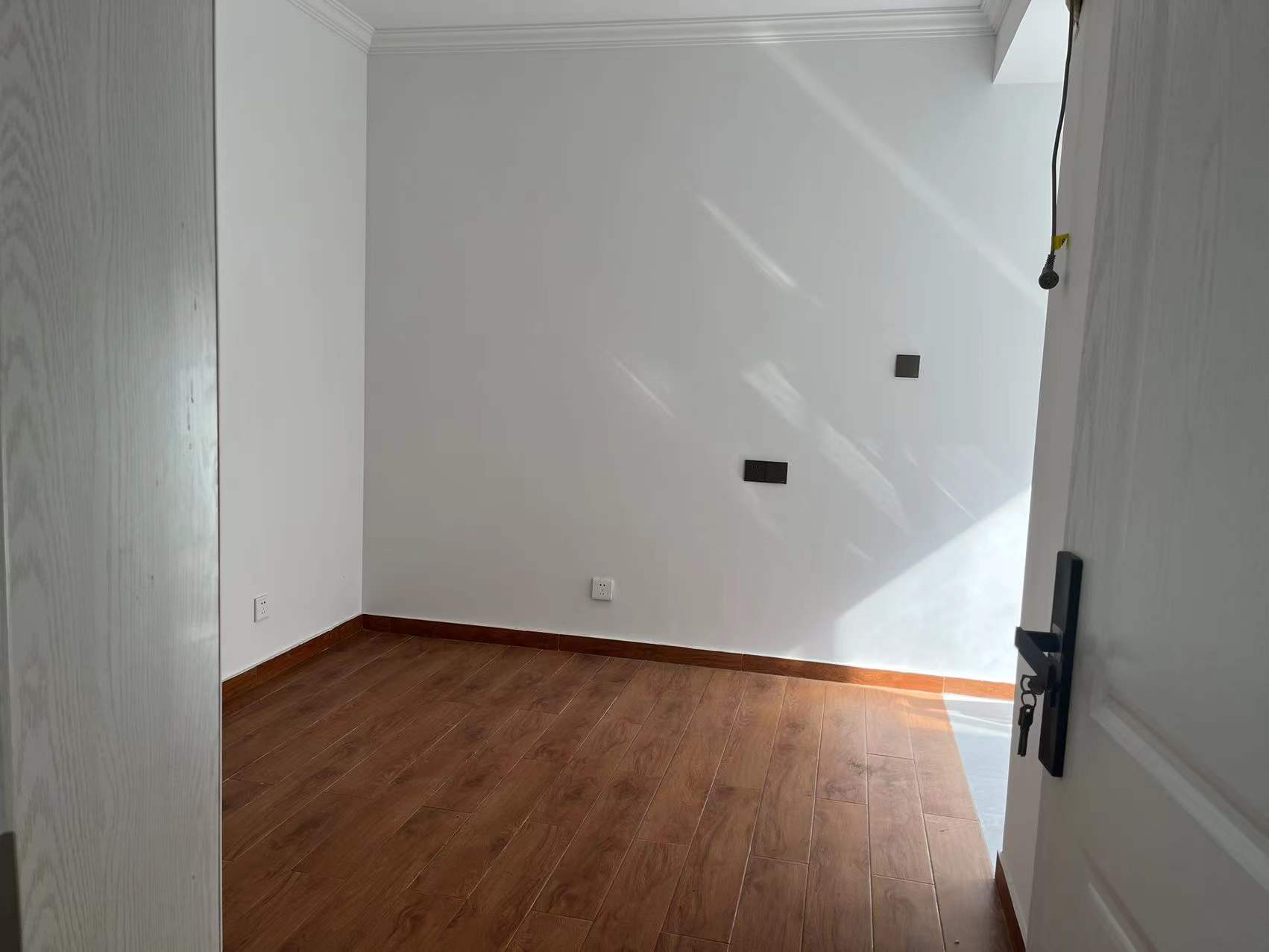 临江家园 3室2厅2卫 128m&sup2;