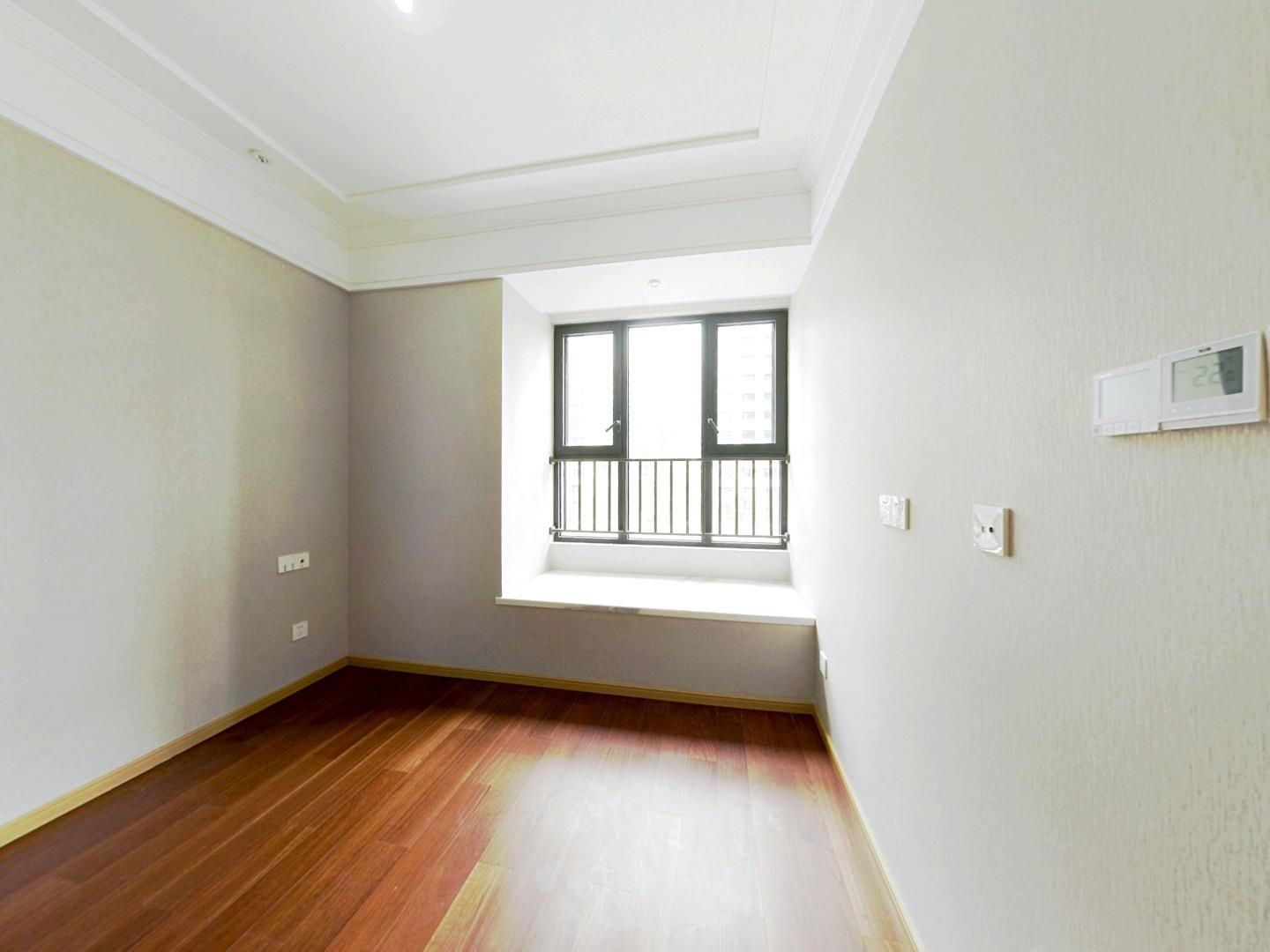 兰园 4室2厅2卫 143m&sup2;