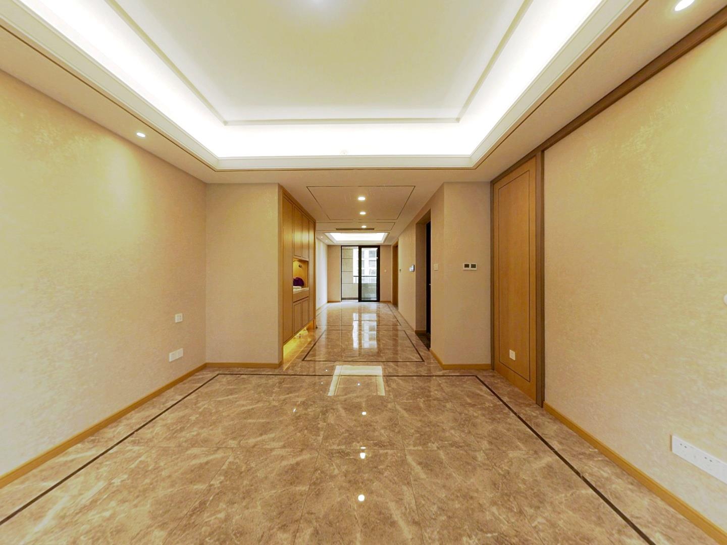 兰园 4室2厅2卫 143m&sup2;