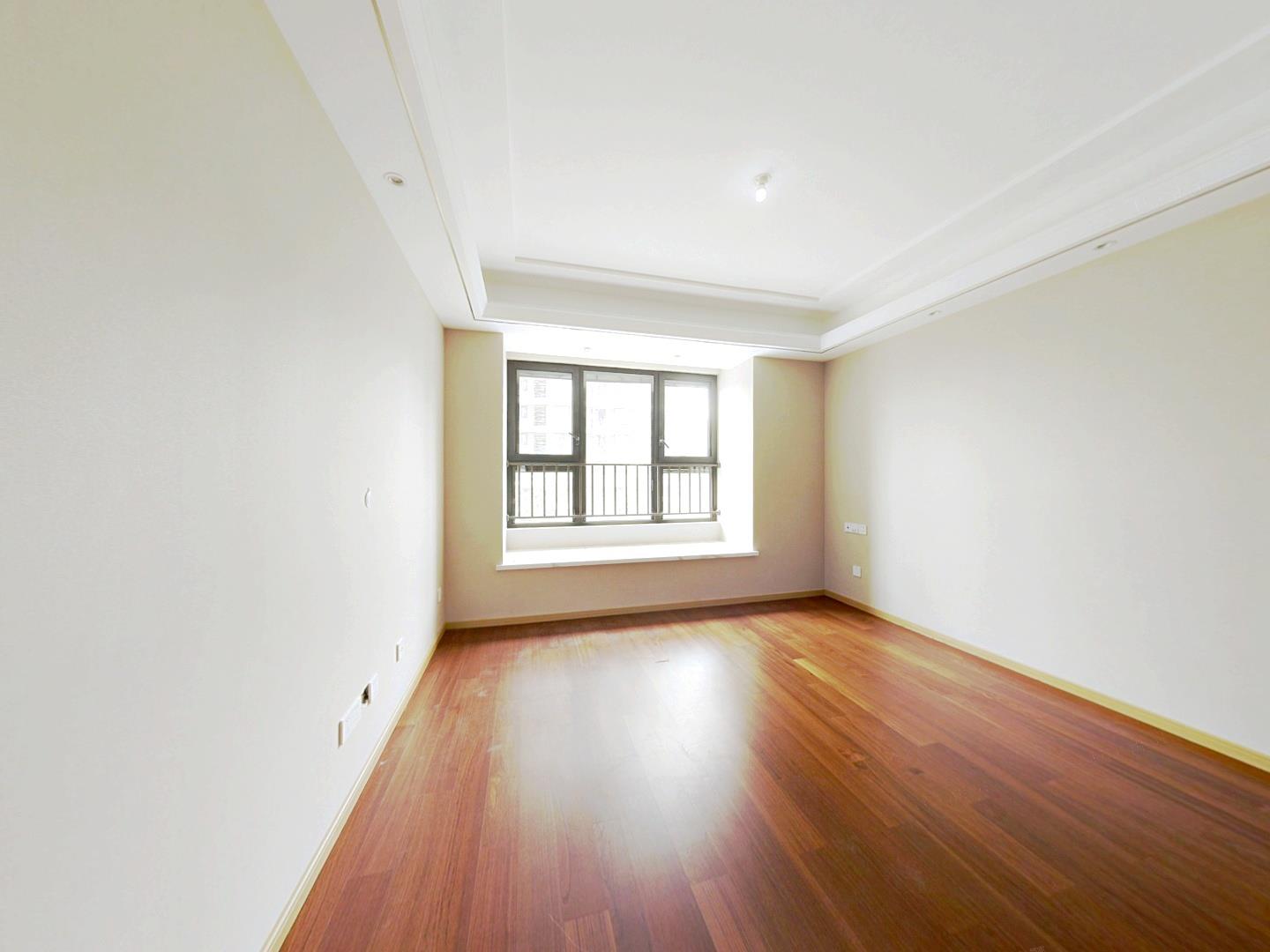 兰园 4室2厅2卫 143m&sup2;