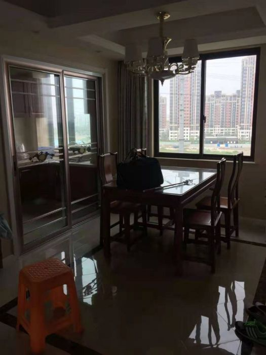 山景水岸 3室2厅2卫 146m&sup2;