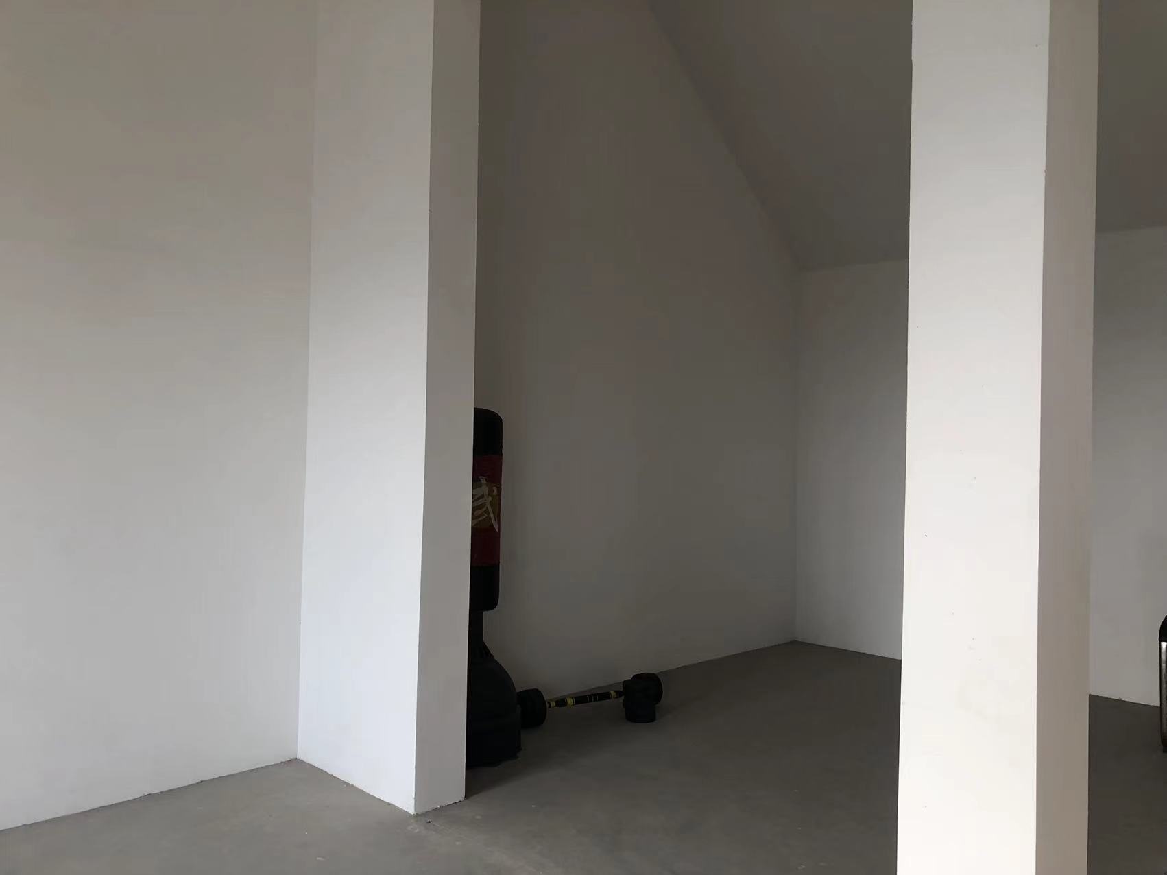 白龙花苑 3室2厅1卫 135m&sup2;