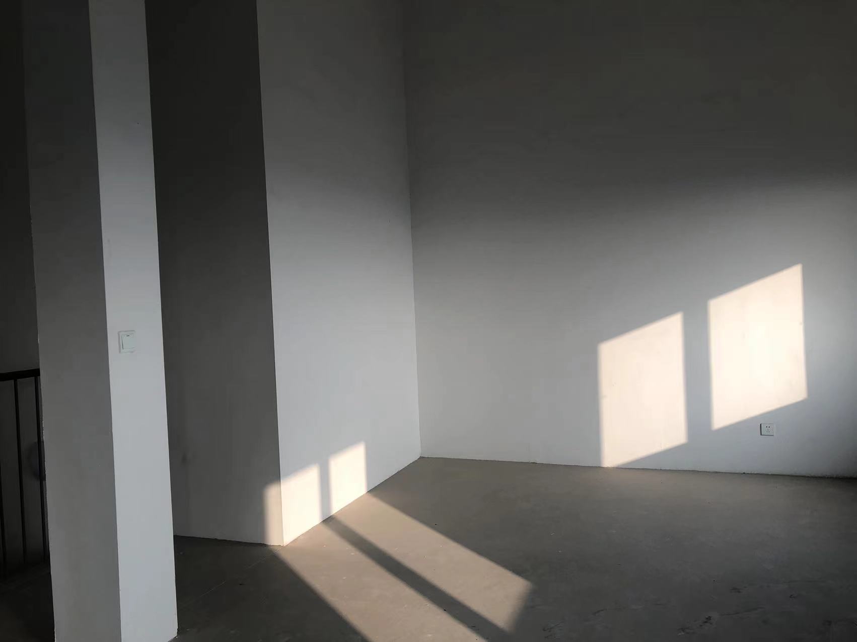 白龙花苑 3室2厅1卫 135m&sup2;