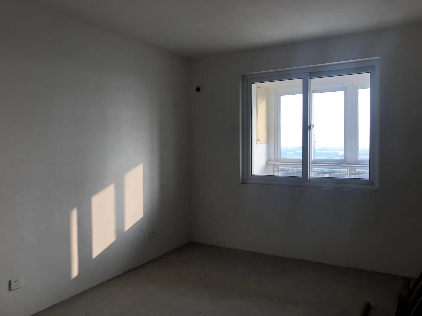 白龙花苑 3室2厅1卫 135m&sup2;