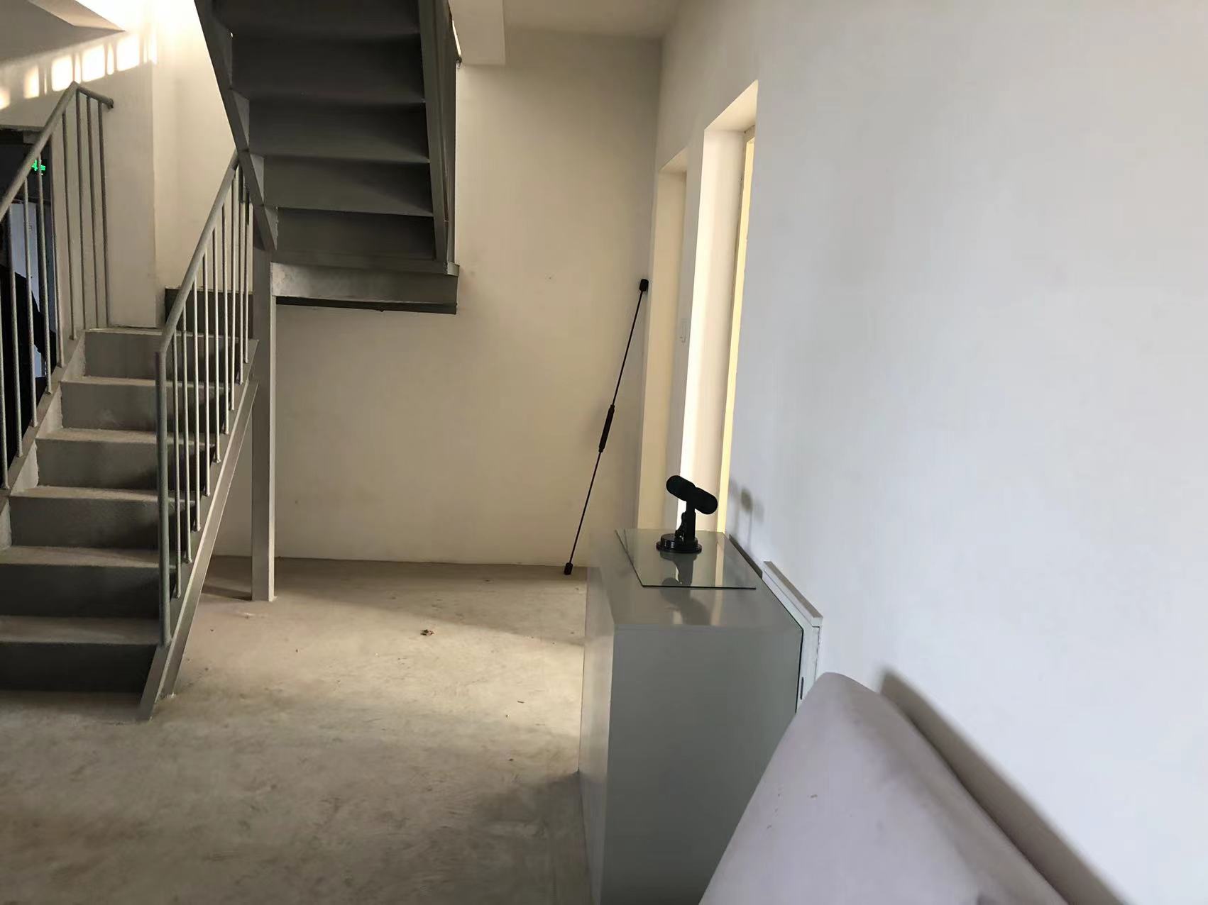 白龙花苑 3室2厅1卫 135m&sup2;