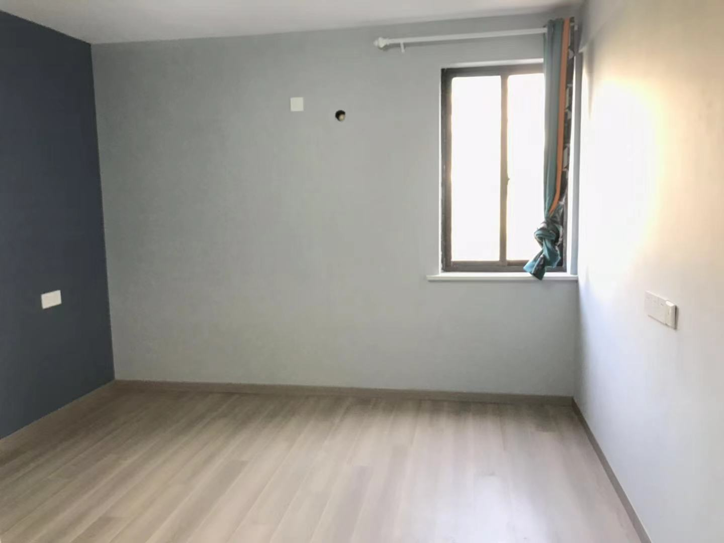 华能大厦 2室1厅1卫 73m&sup2;
