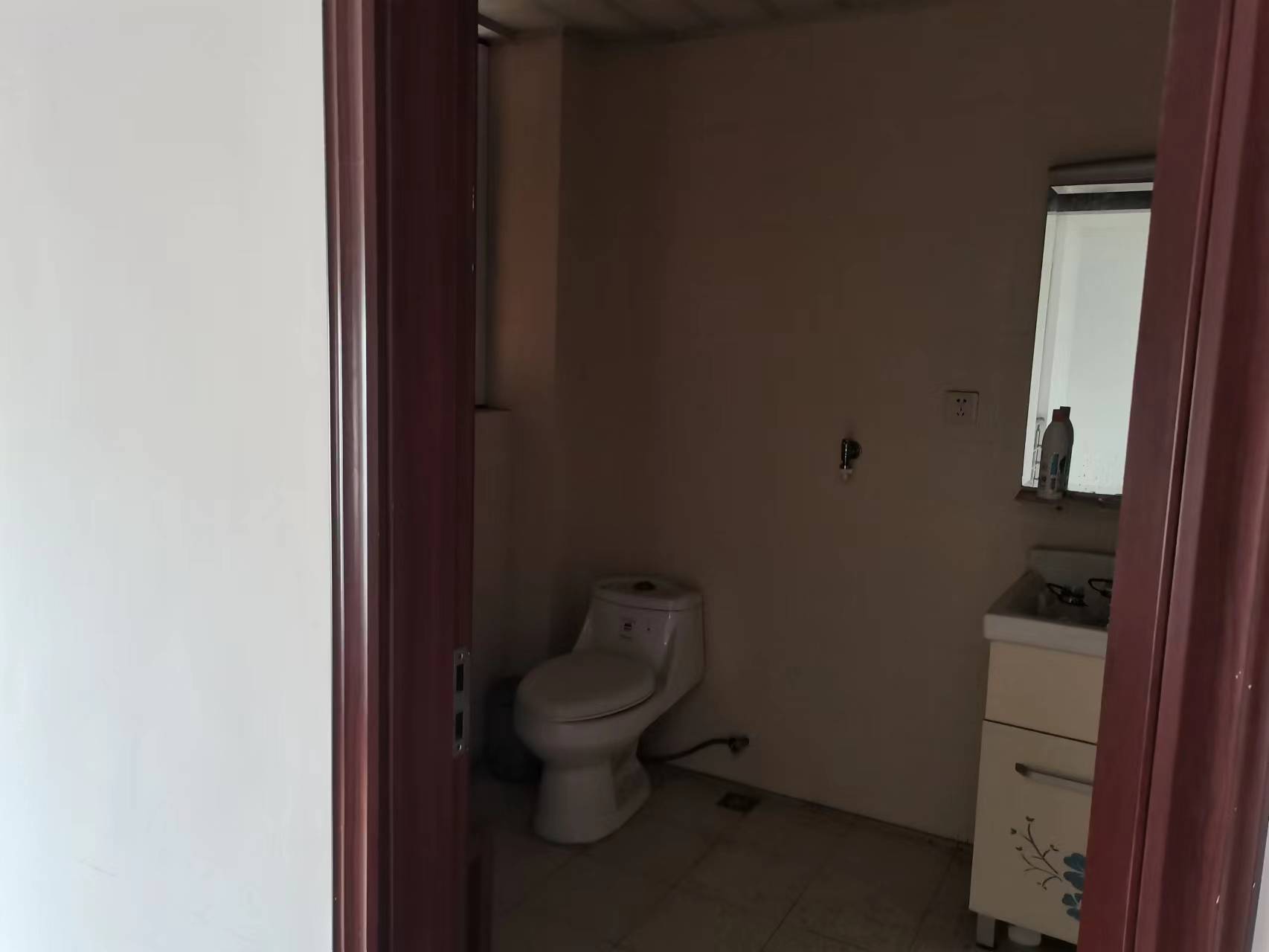 东晖花园 4室2厅1卫 134m&sup2;