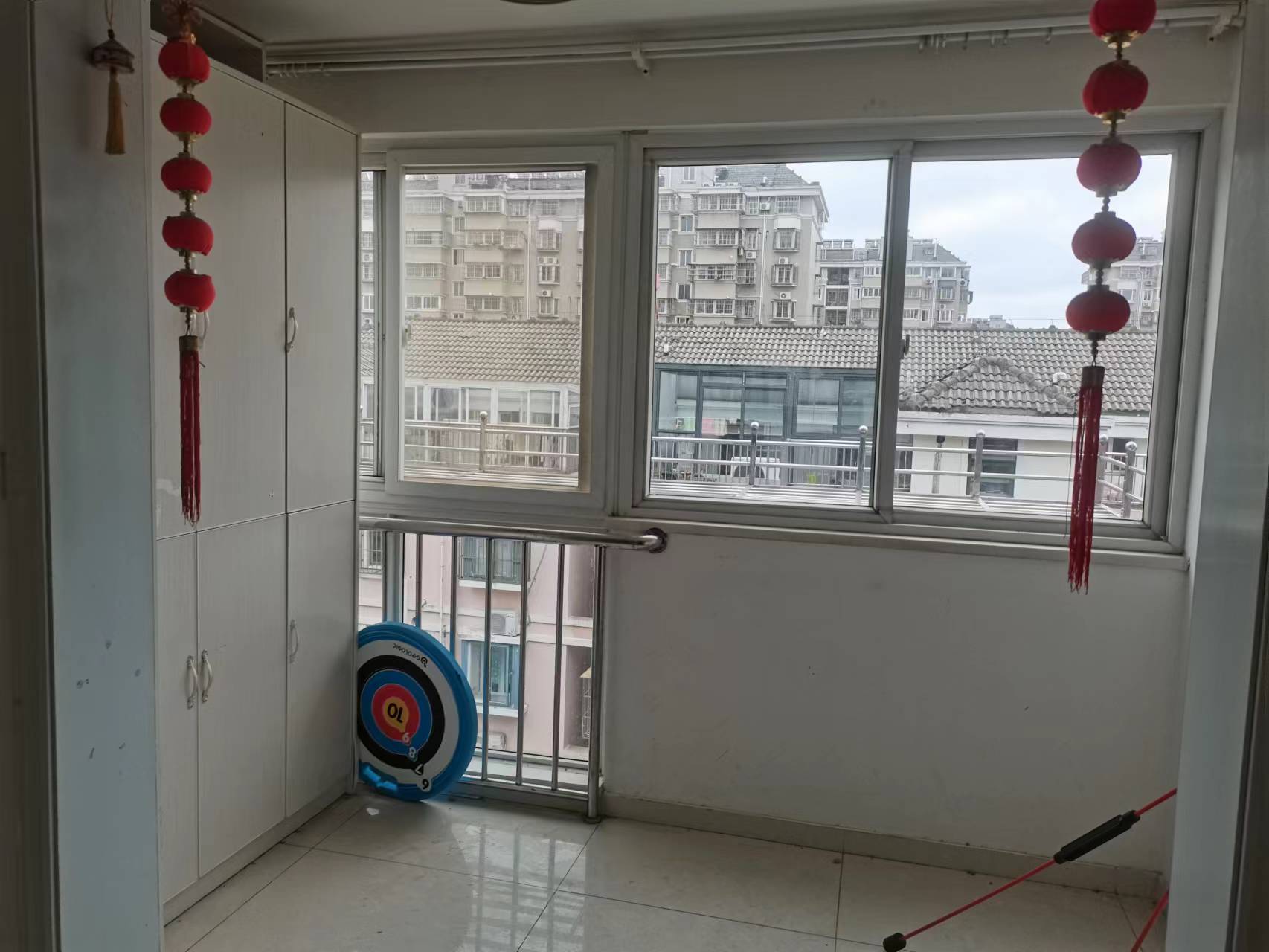 东晖花园 4室2厅1卫 134m&sup2;