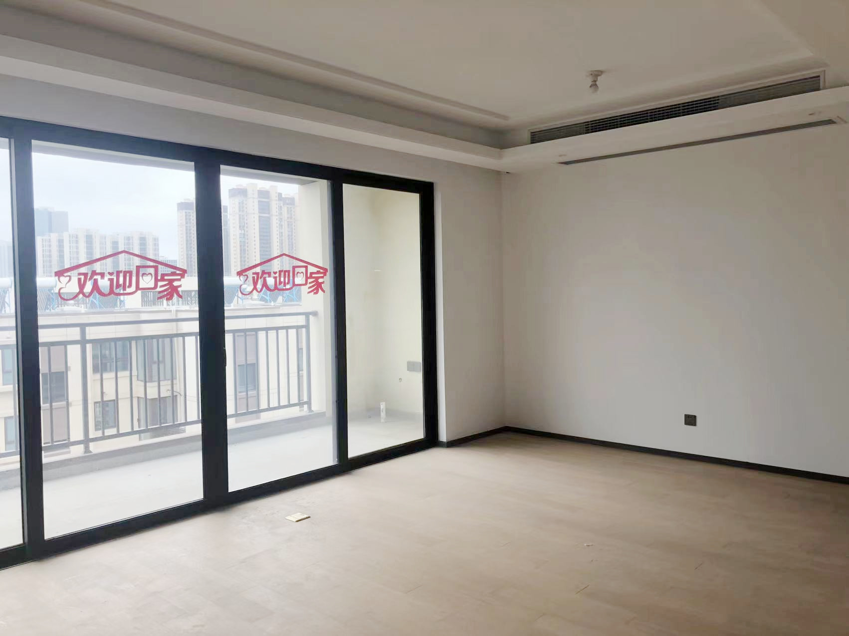 春风南岸西园 4室2厅3卫 167m&sup2;