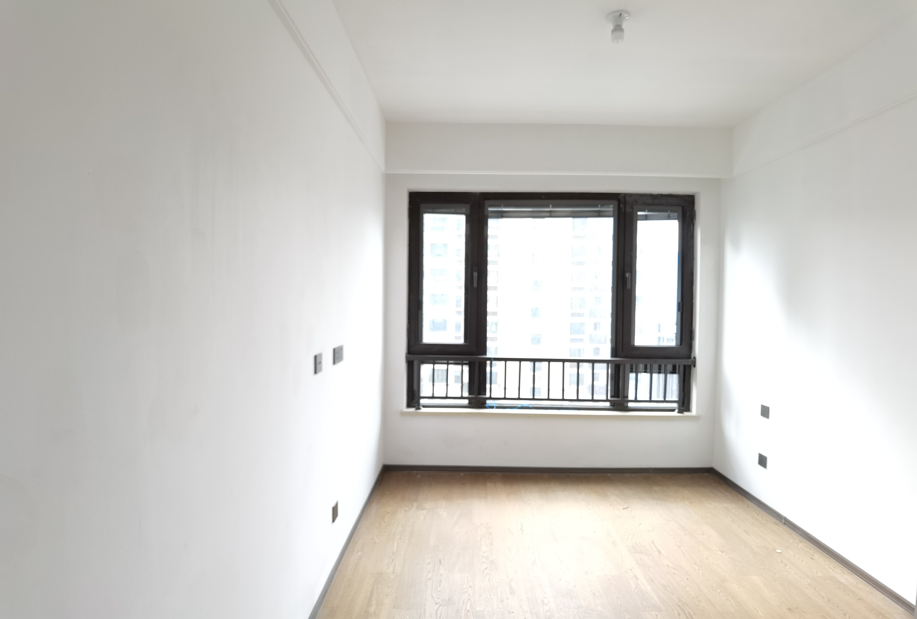 春风南岸西园 4室2厅2卫 136m&sup2;
