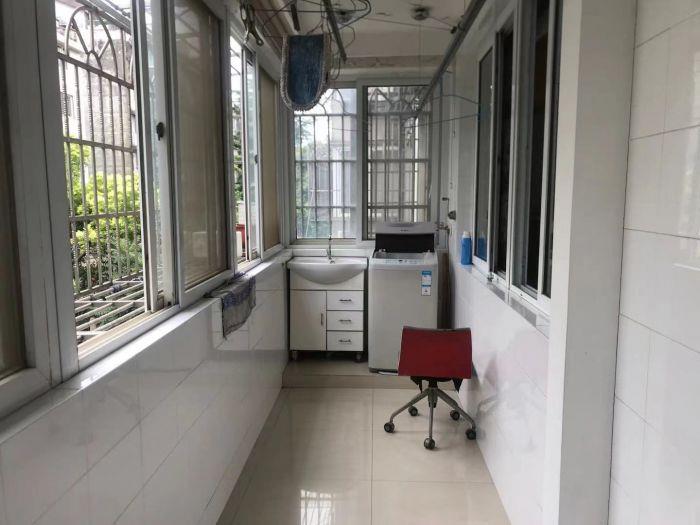 濠西园 3室2厅1卫 158m&sup2;