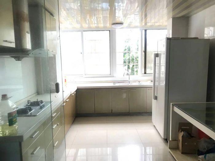 濠西园 3室2厅1卫 158m&sup2;