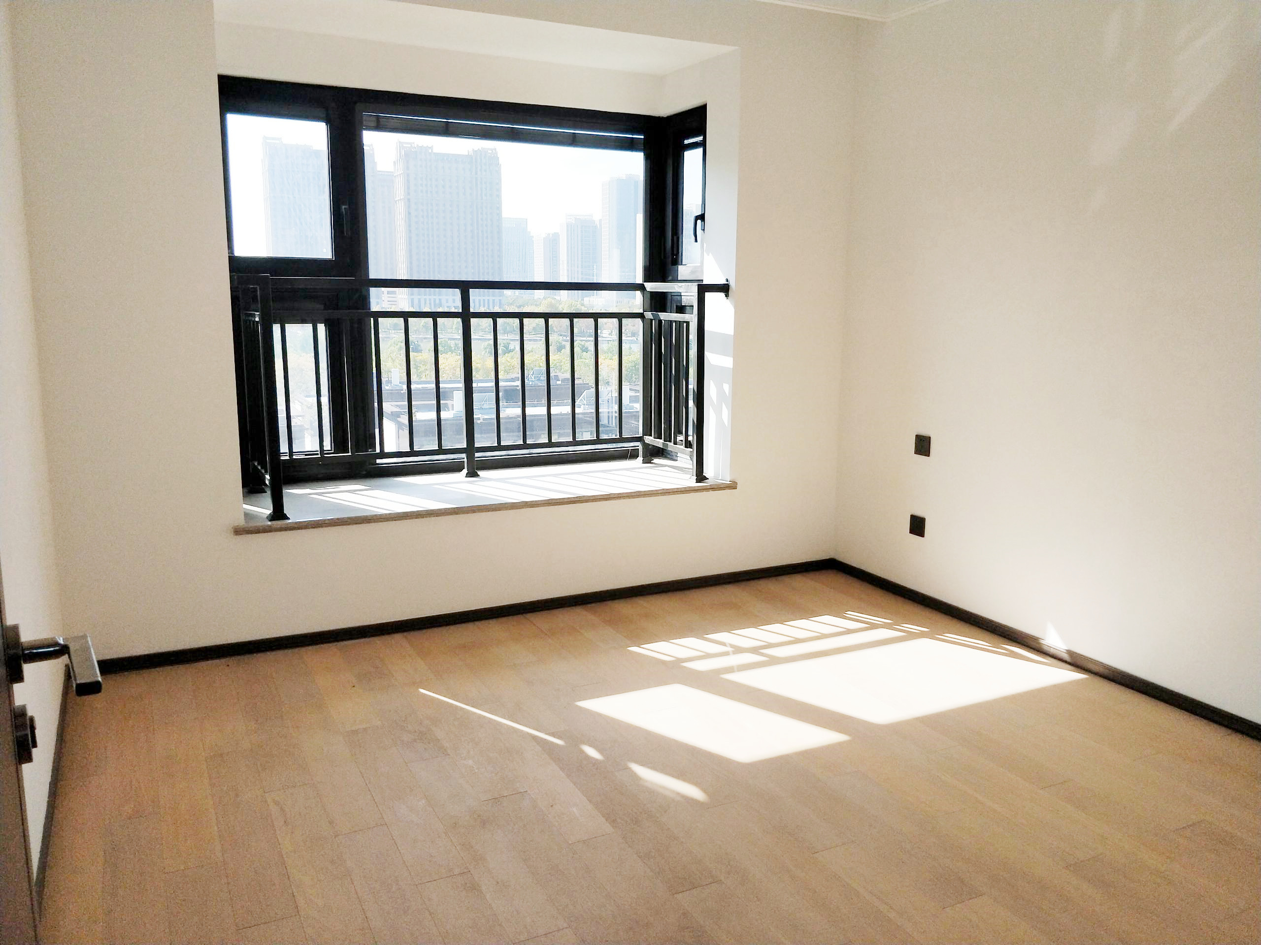 春风南岸西园 6室2厅2卫 167m&sup2;