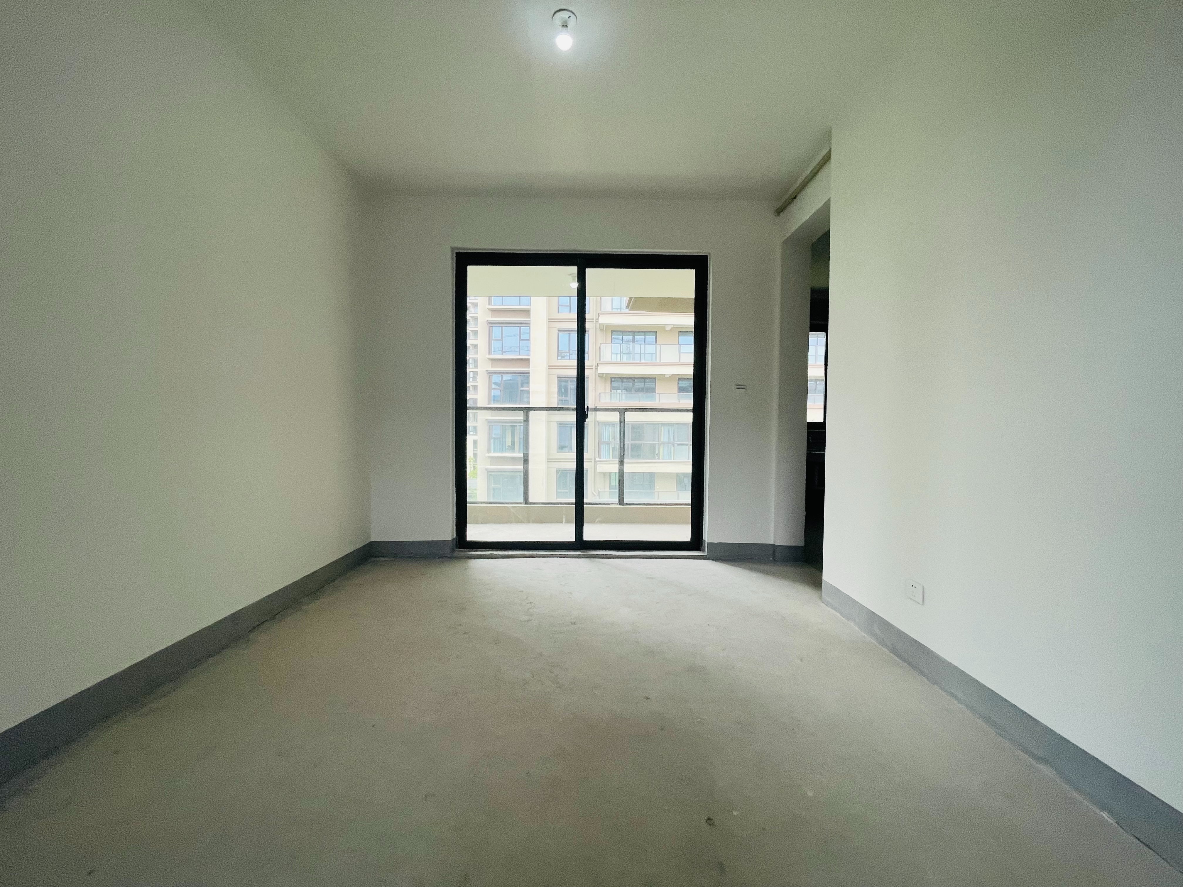 国城璟府 8室2厅3卫 265m²
