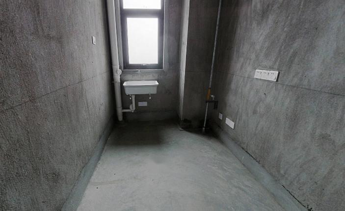 苏建阳光新城 4室2厅2卫 143m&sup2;