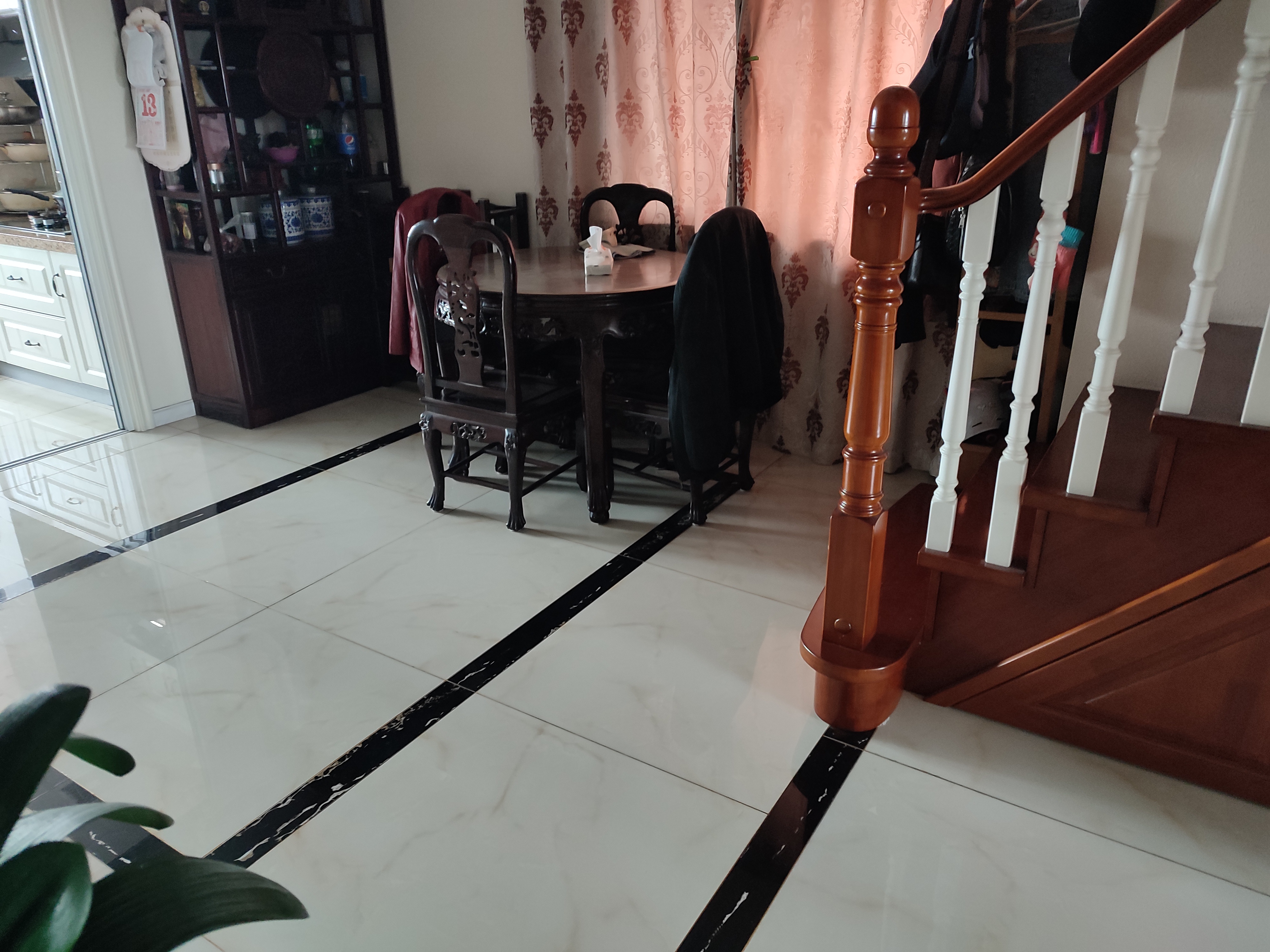 外滩花苑 3室2厅2卫 96.00m&sup2;