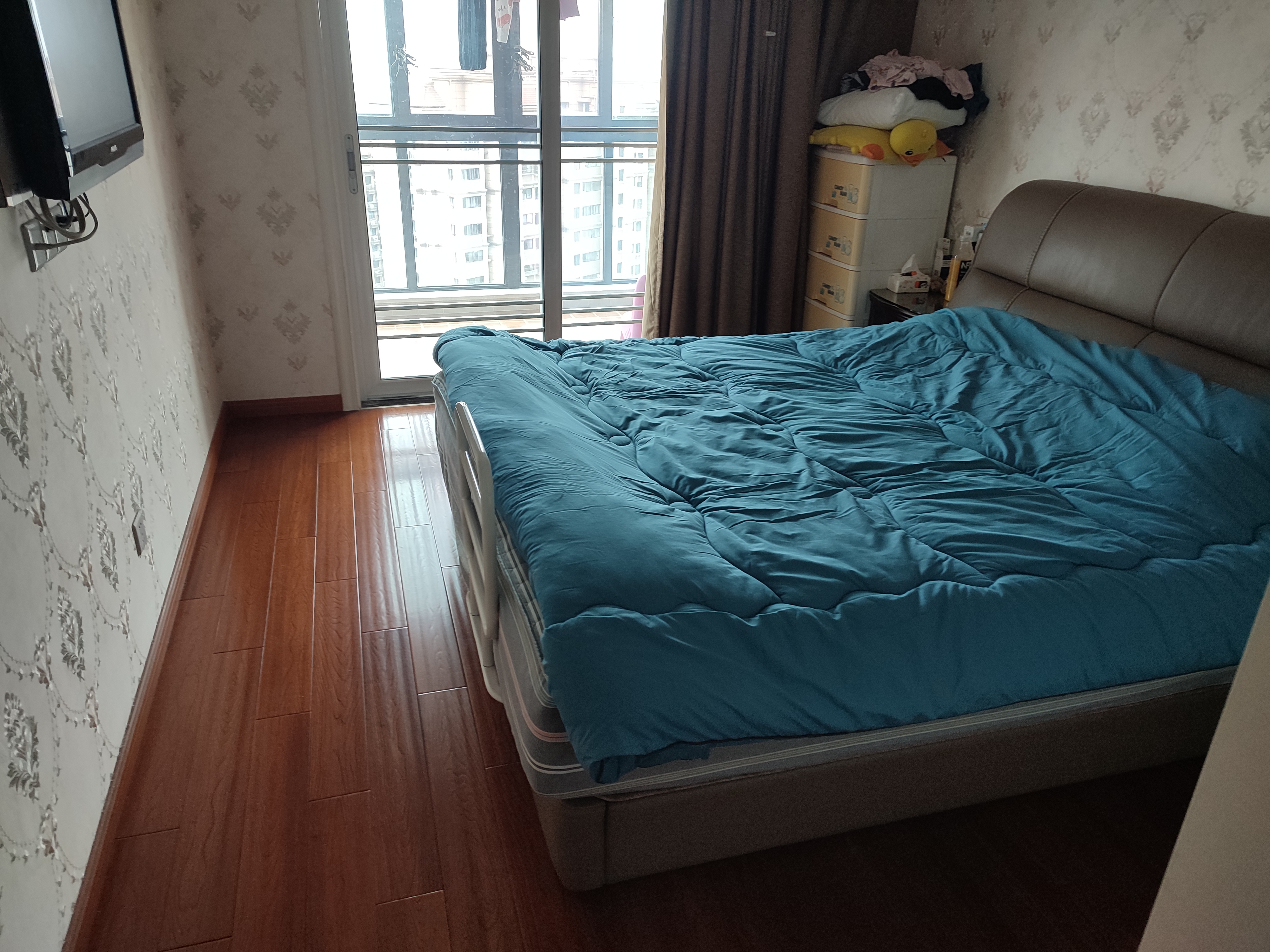 外滩花苑 3室2厅2卫 96.00m&sup2;