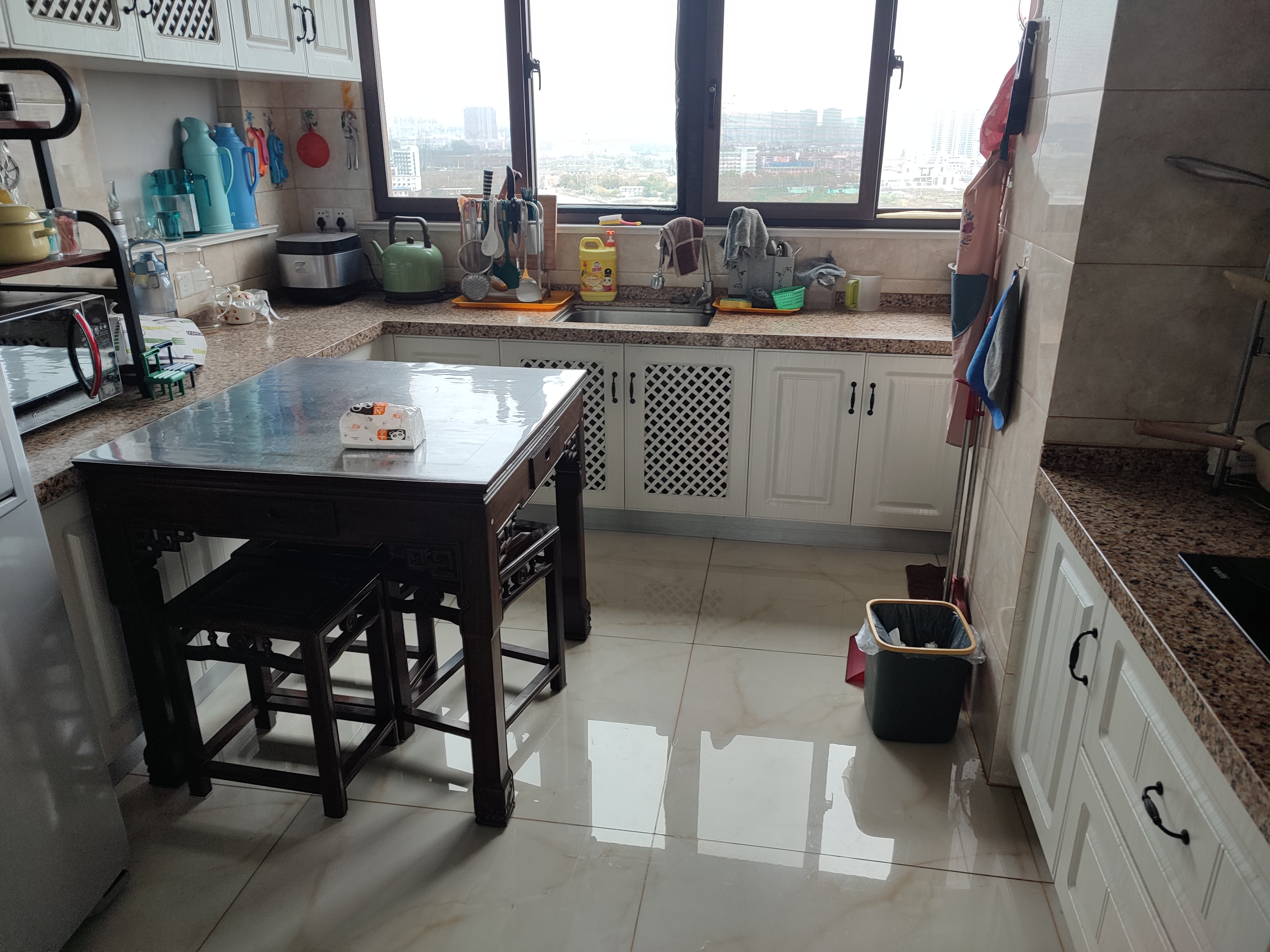 外滩花苑 3室2厅2卫 96.00m&sup2;