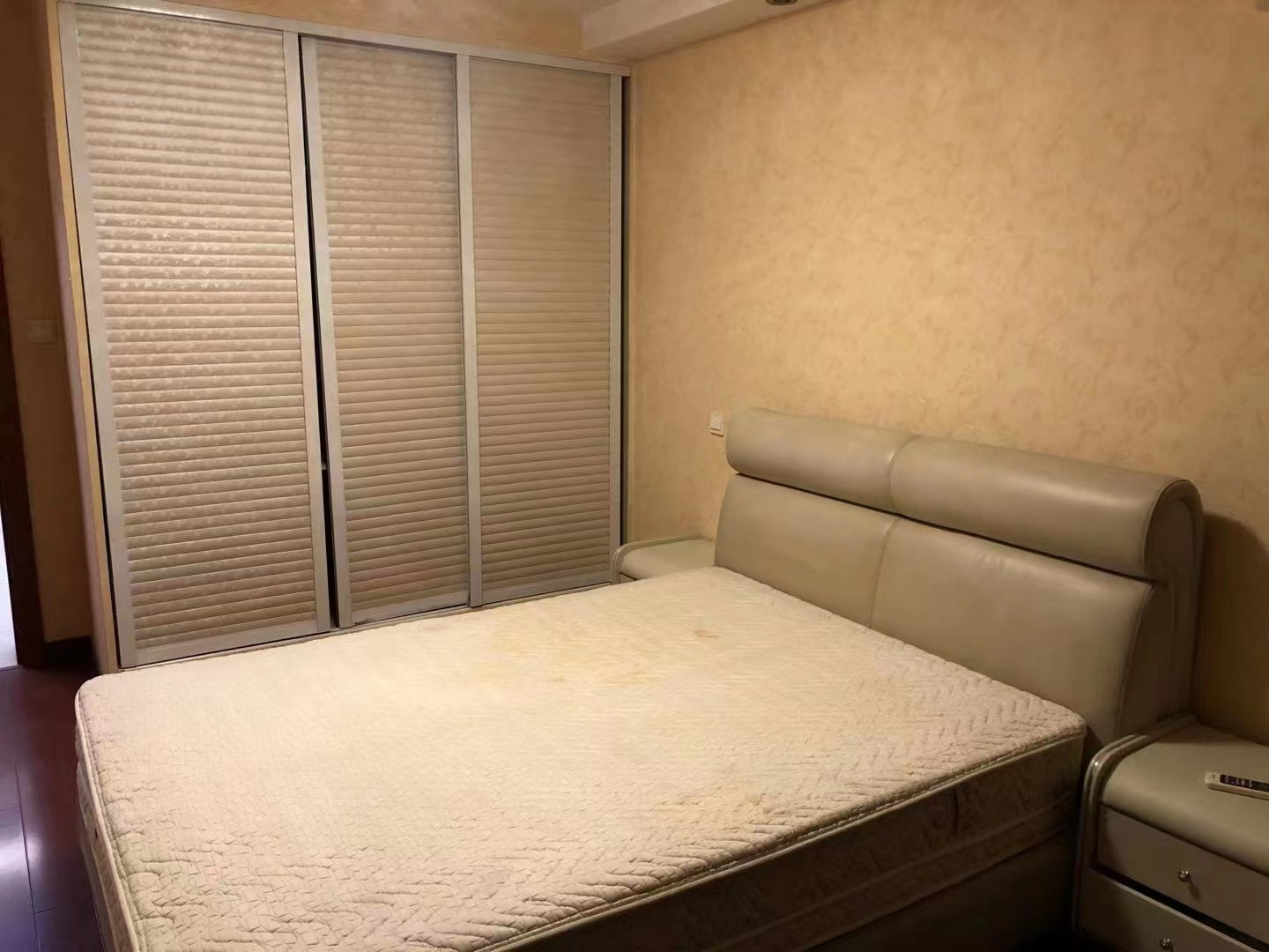 锦安花园一期 2室2厅1卫 93m&sup2;