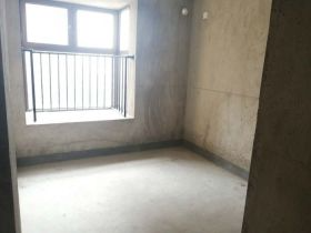 华强城 3室2厅2卫 130m&sup2;