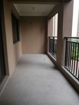华强城 3室2厅2卫 130m&sup2;