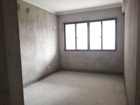华强城 3室2厅2卫 130m&sup2;