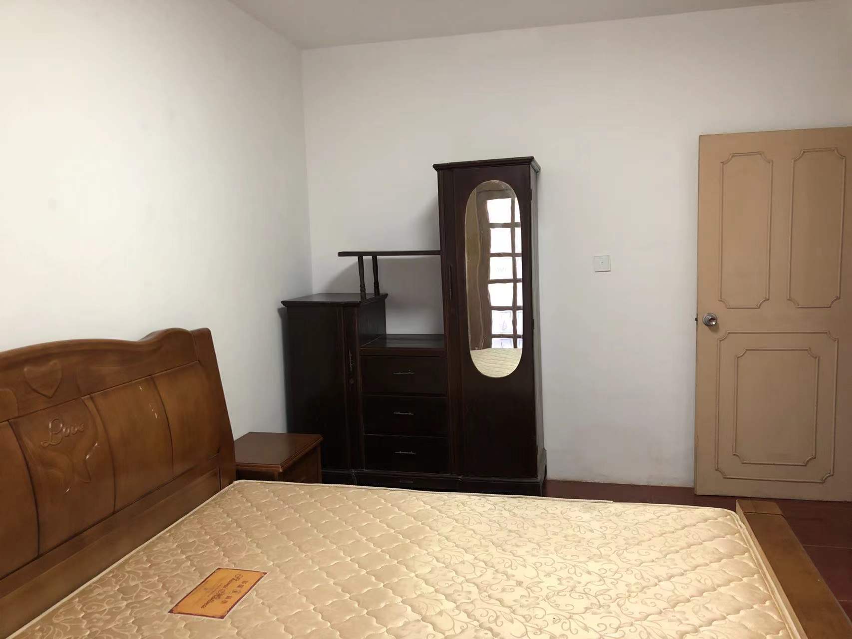 城港新村 3室1厅1卫 85m&sup2;