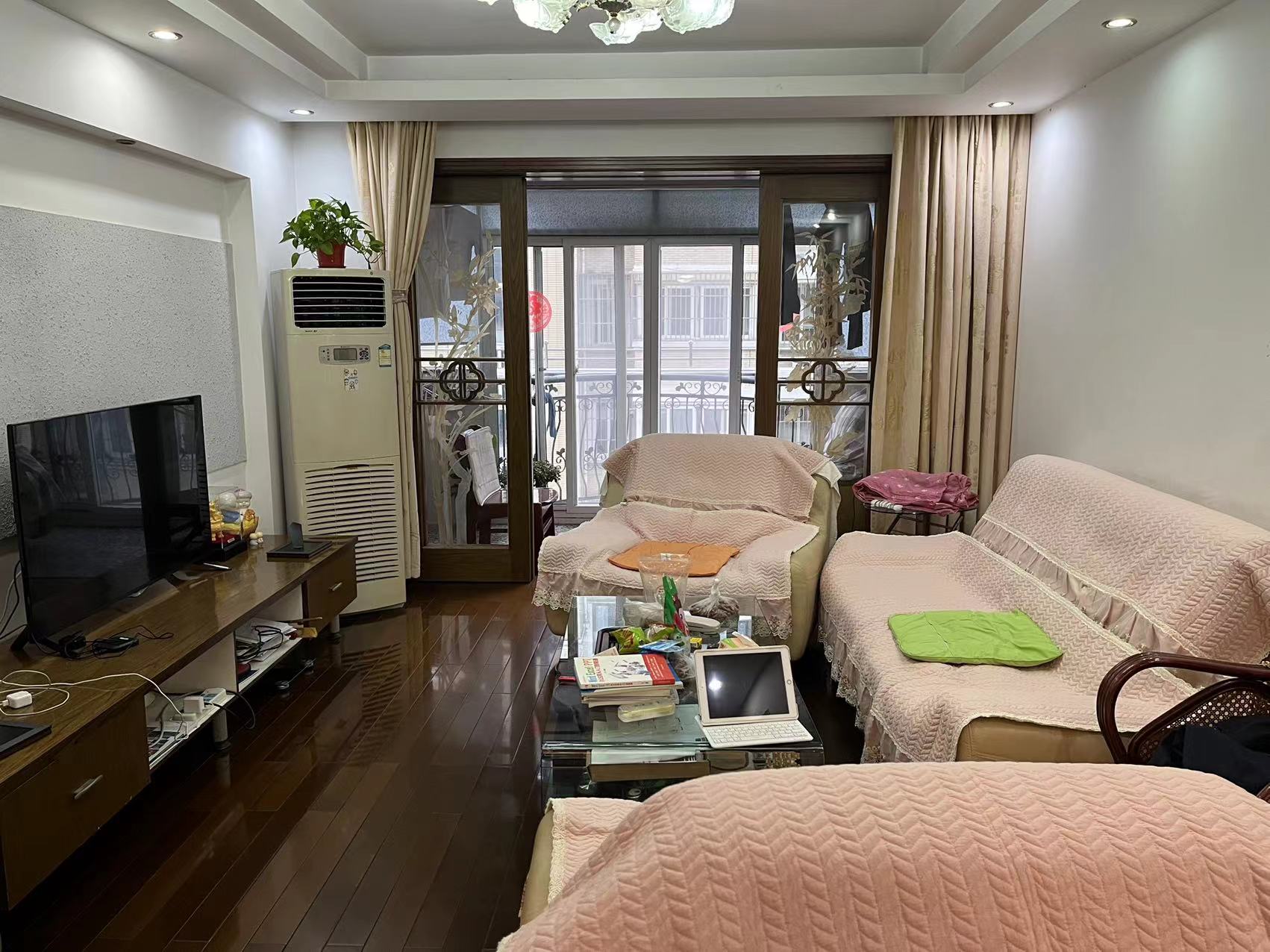 瑞丰花园 3室2厅1卫 124m&sup2;
