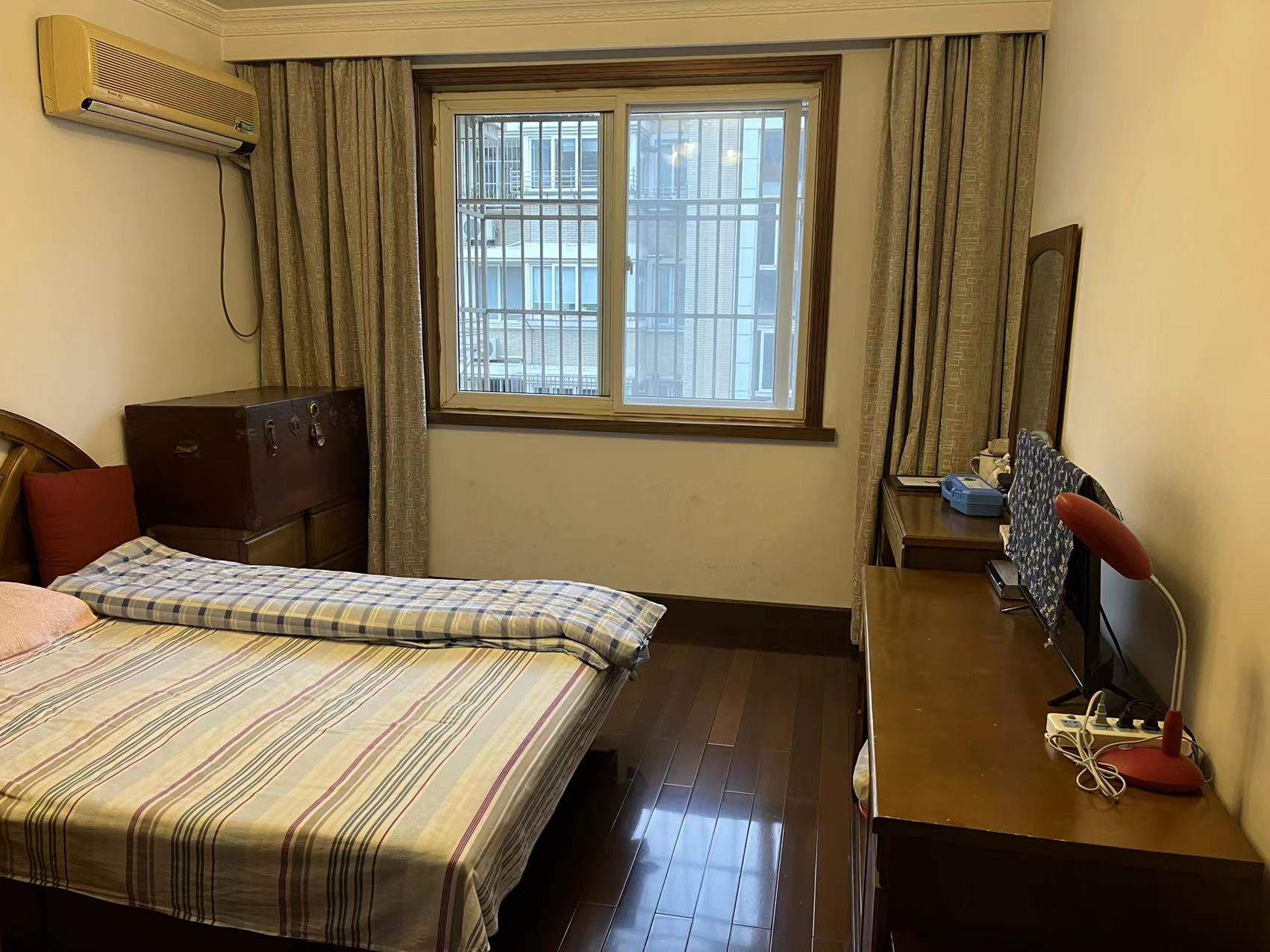 瑞丰花园 3室2厅1卫 124m&sup2;