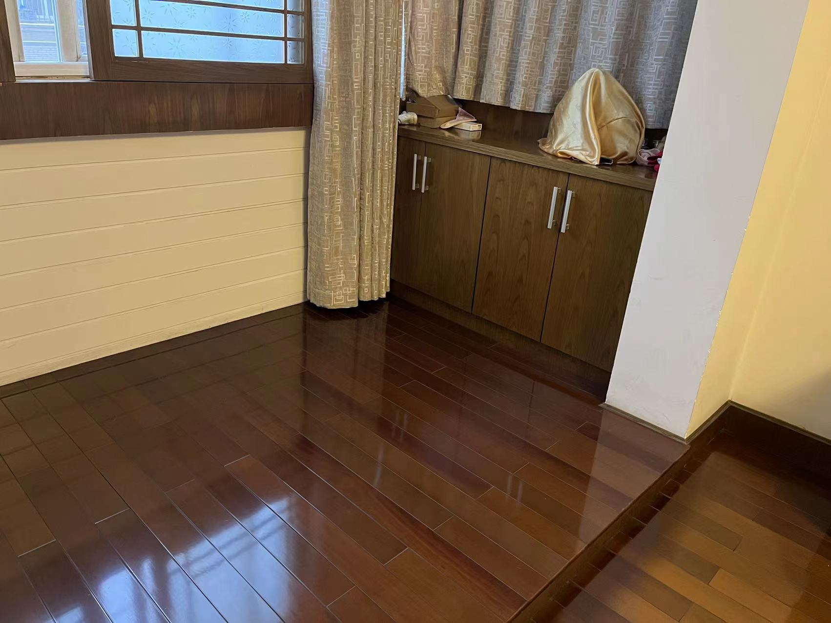 瑞丰花园 3室2厅1卫 124m&sup2;