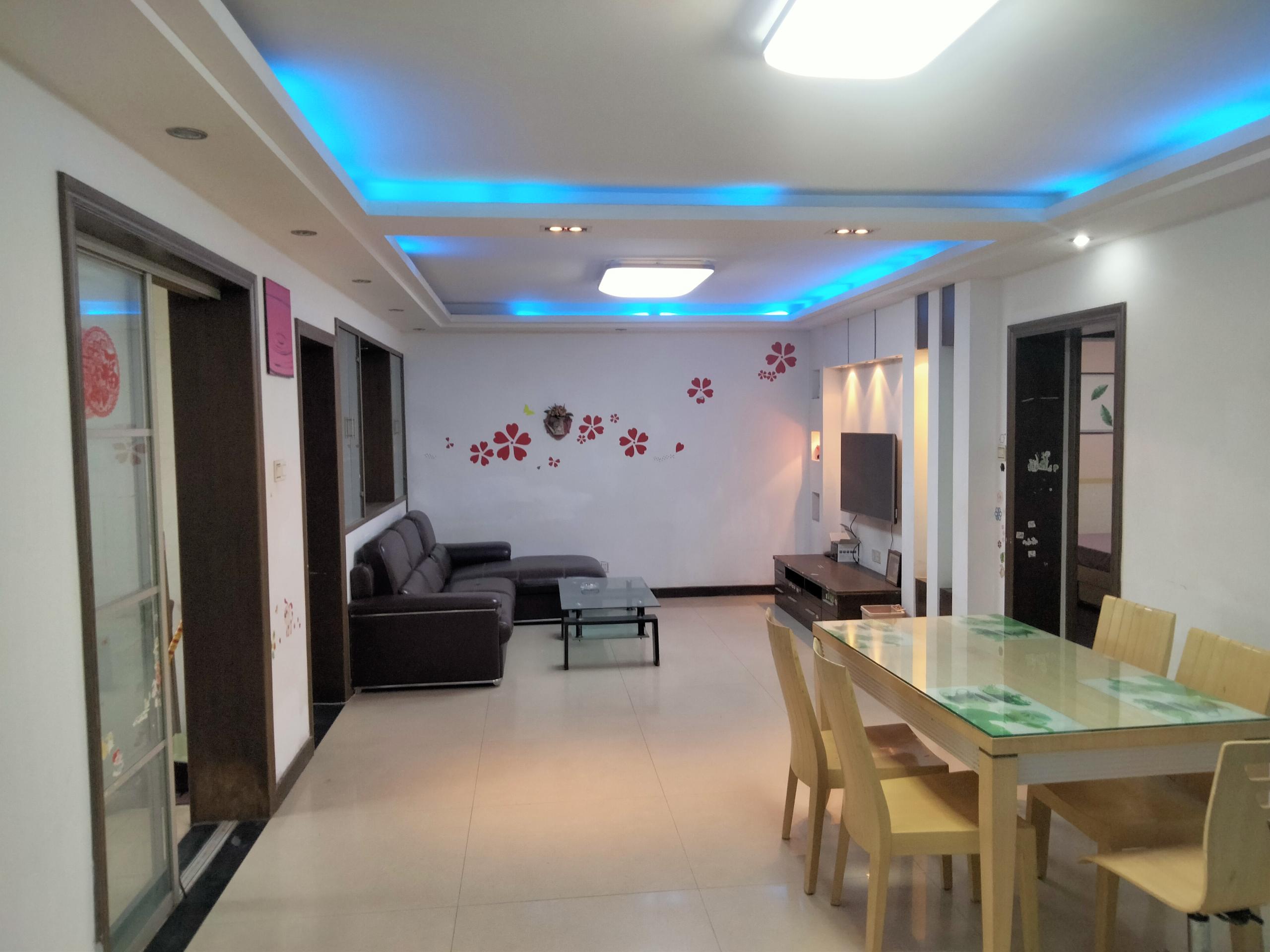 前景花苑 3室2厅2卫 137.00m&sup2;