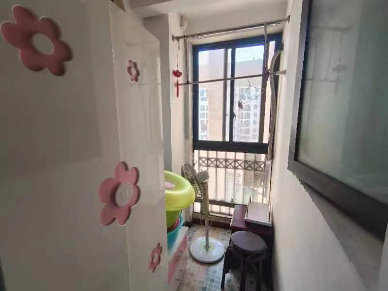 高迪晶城 2室1厅1卫 67m&sup2;
