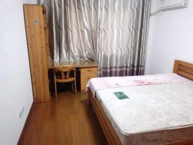 跃龙小苑 5室2厅2卫 166m&sup2;