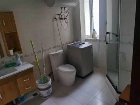 跃龙小苑 5室2厅2卫 166m&sup2;