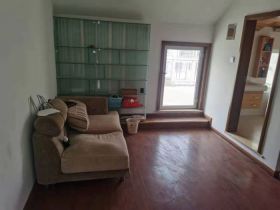 跃龙小苑 5室2厅2卫 166m&sup2;