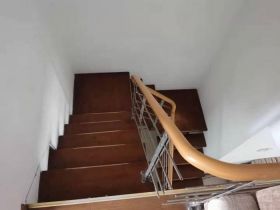 跃龙小苑 5室2厅2卫 166m&sup2;