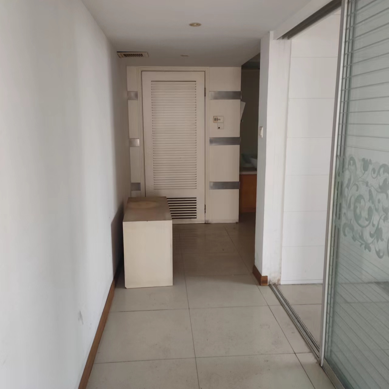 华辰大厦 3室1厅1卫 150m&sup2;