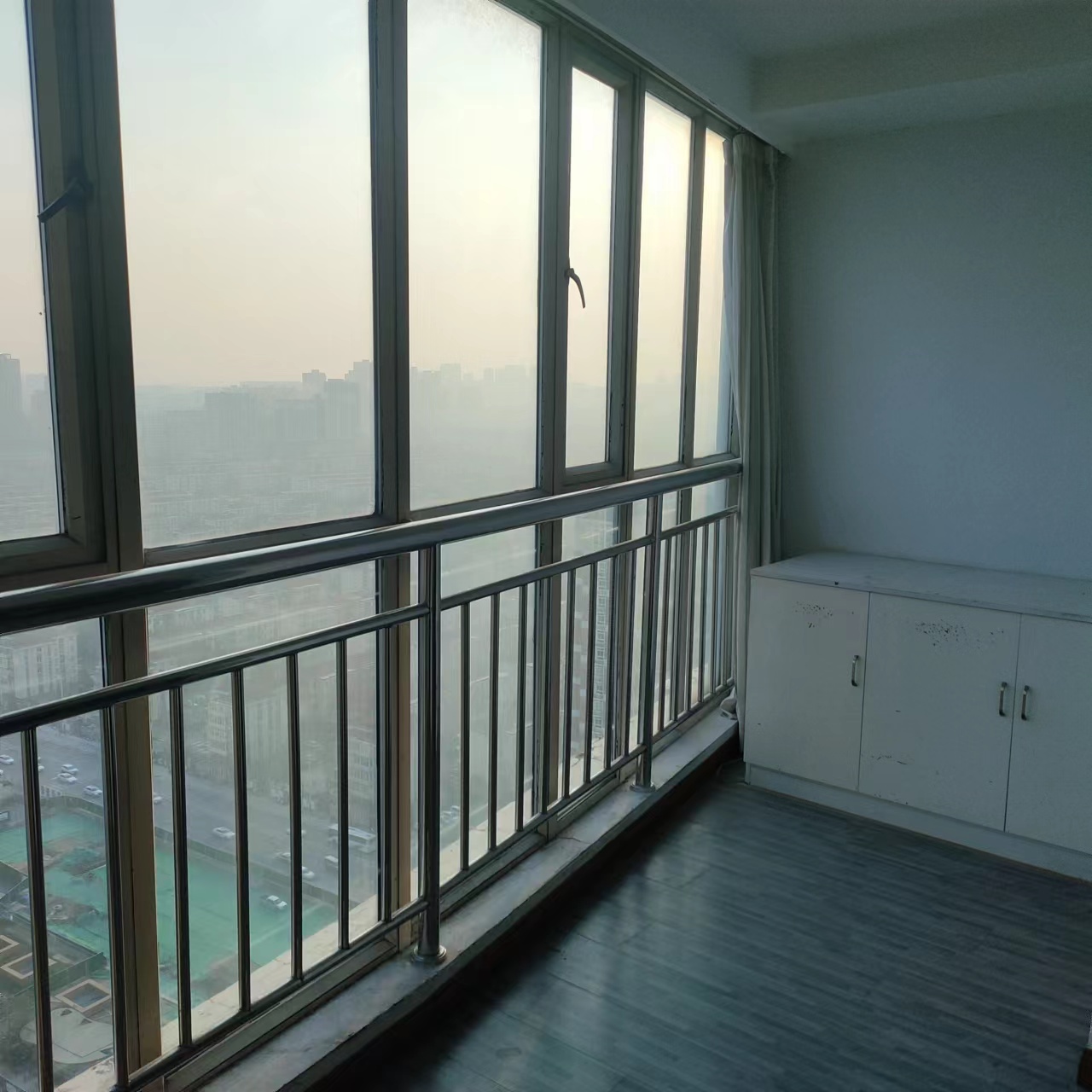 华辰大厦 1室1厅1卫 150m&sup2;