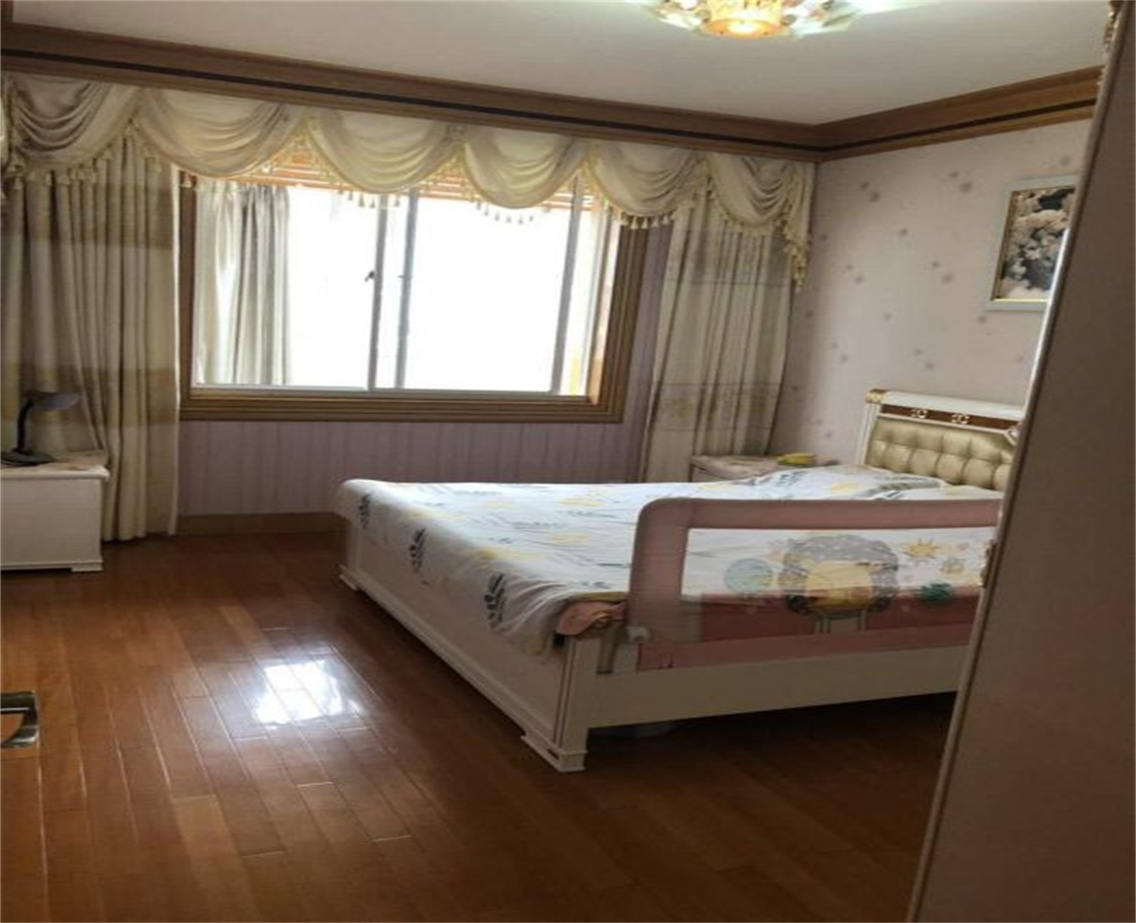 富民花苑 3室2厅2卫 138.28m&sup2;