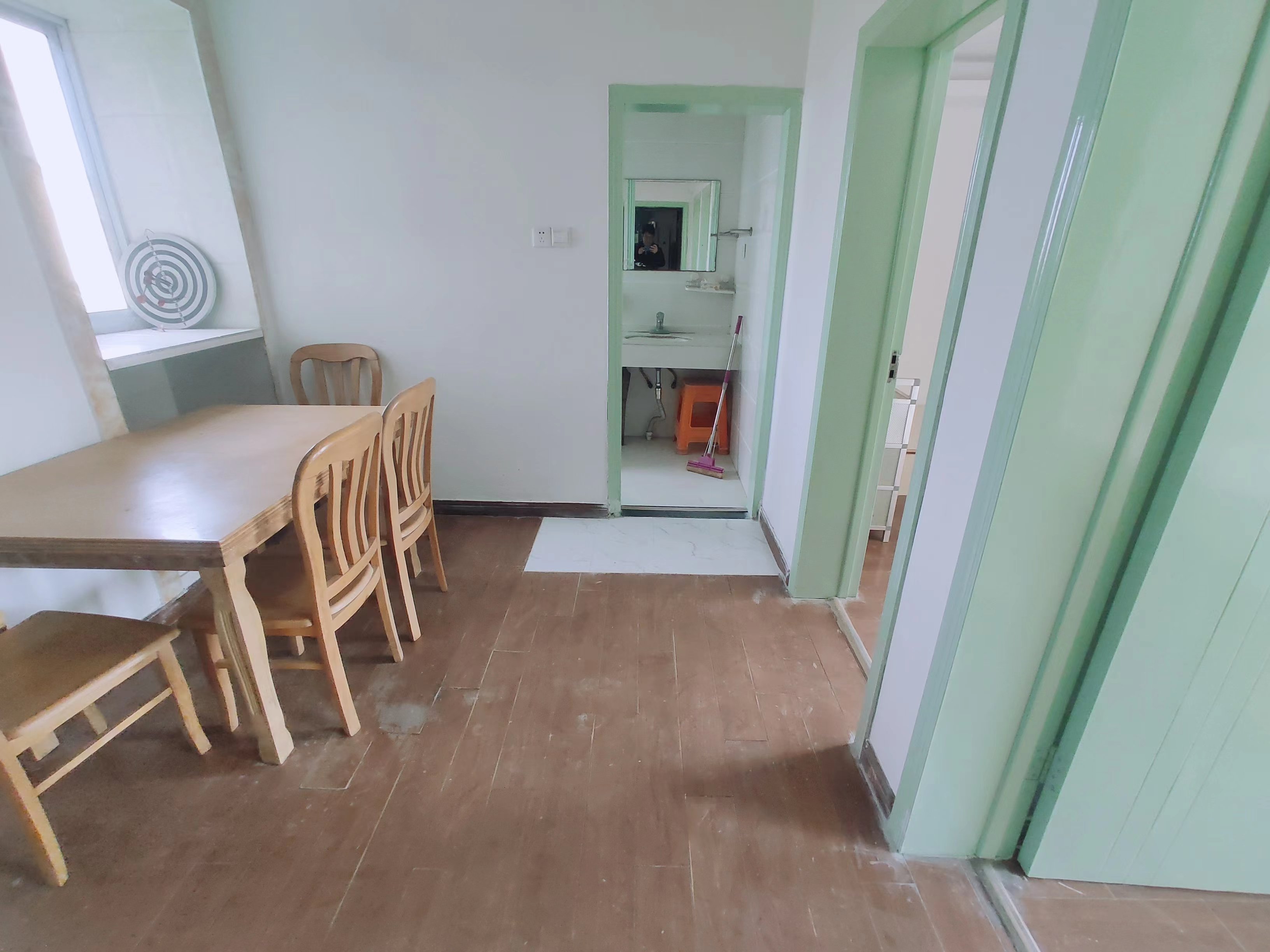 虹桥南村 2室1厅1卫 60m²