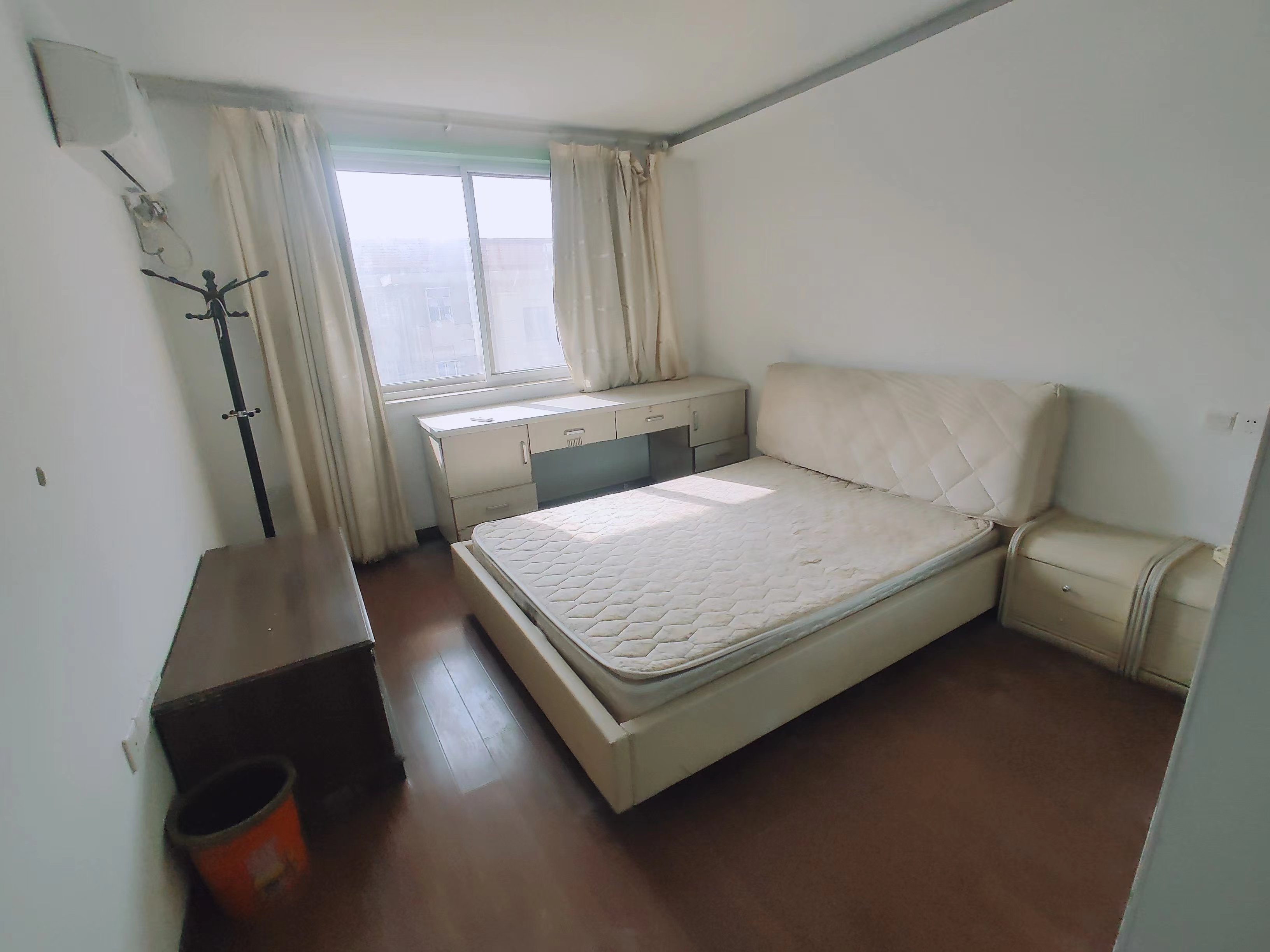 虹桥南村 2室1厅1卫 60m&sup2;