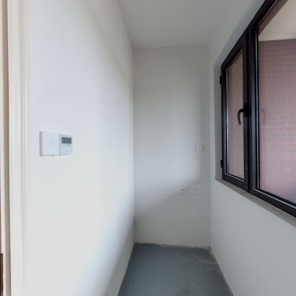 红星天铂 4室2厅2卫 117m&sup2;