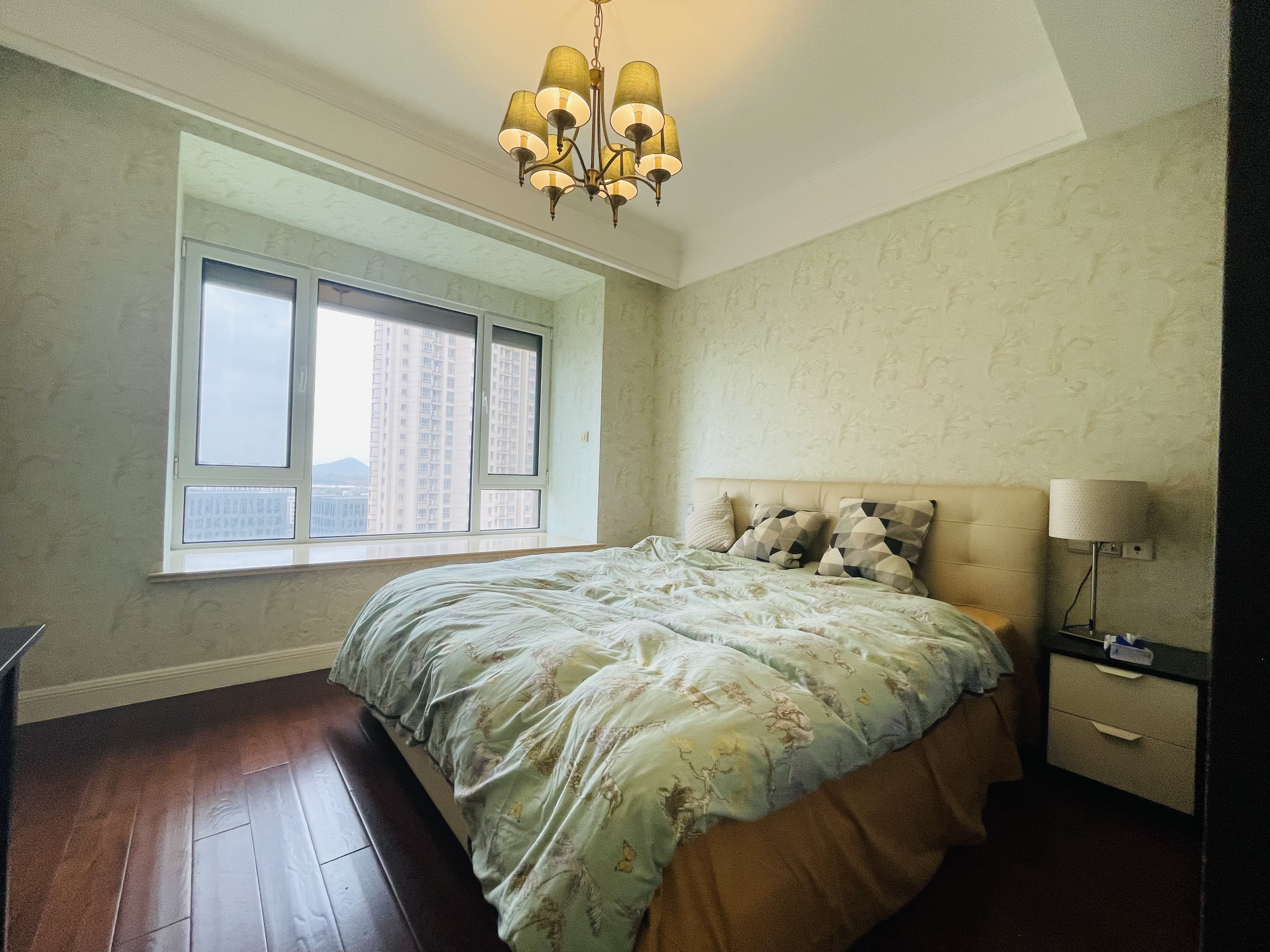 中南世纪花城三期 3室2厅2卫 114.00m&sup2;